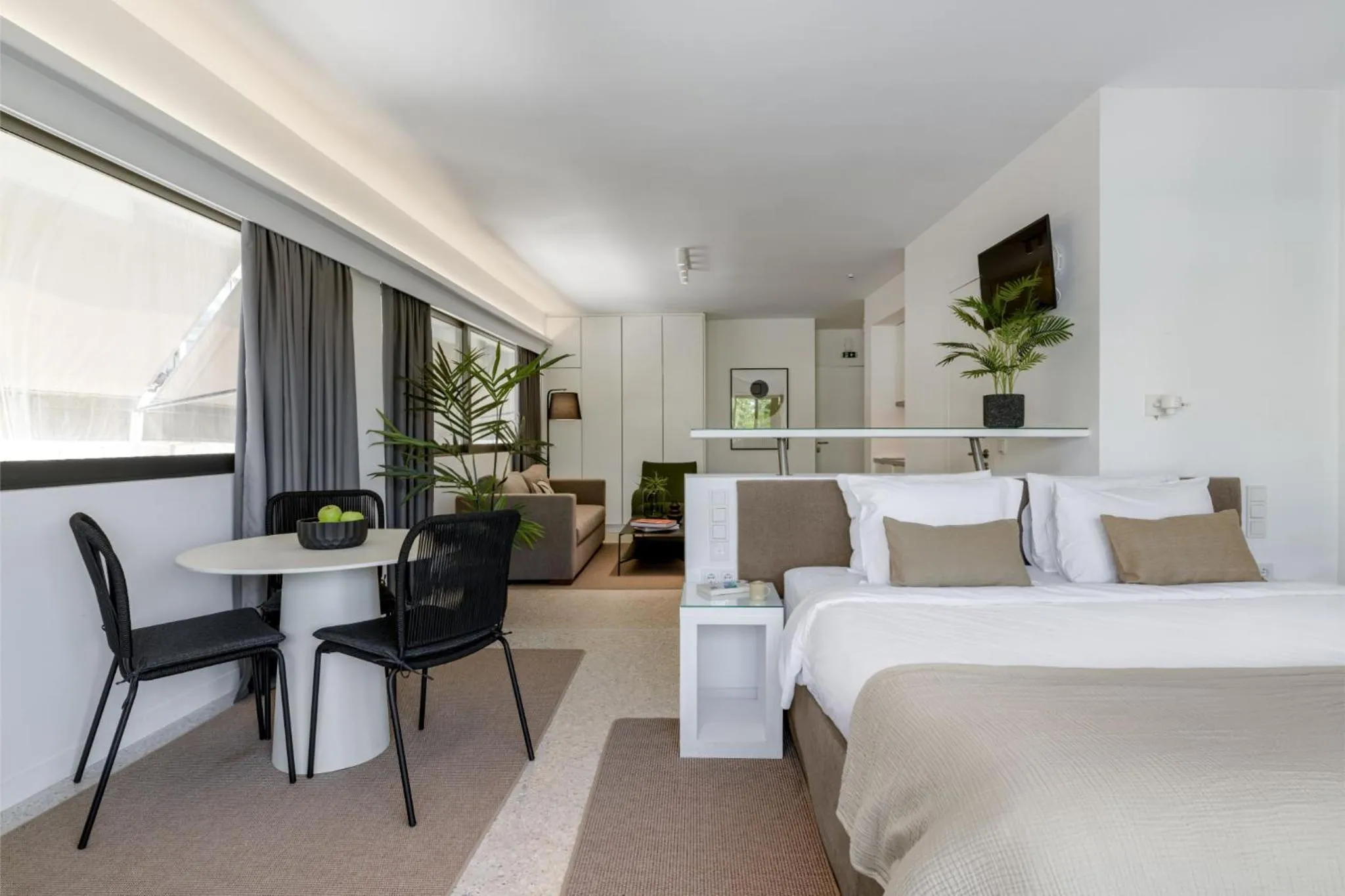 Momo Suites, Acropolis by Aura Homes