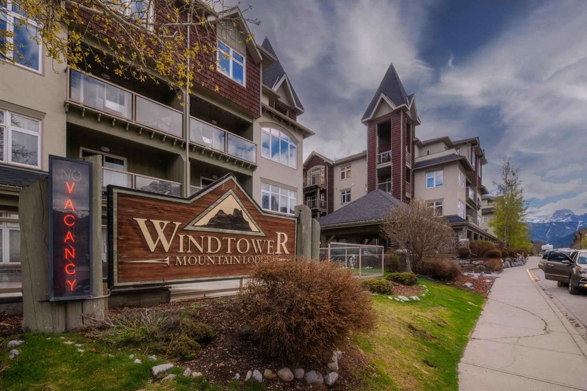 Mountain View One Bedroom Vacation Suite - WindTower 119