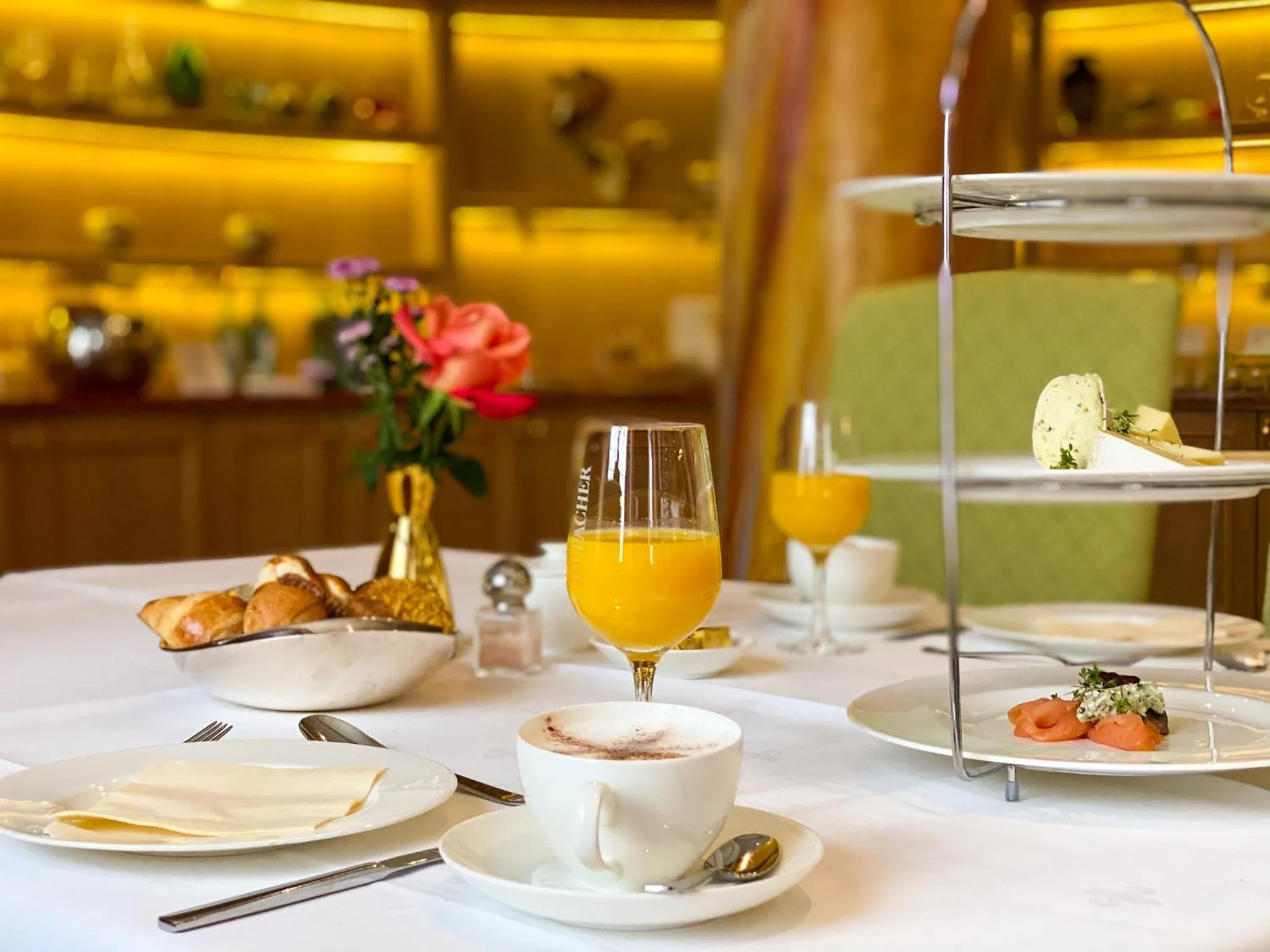 Food and drinks in Relais & Châteaux Bülow Palais