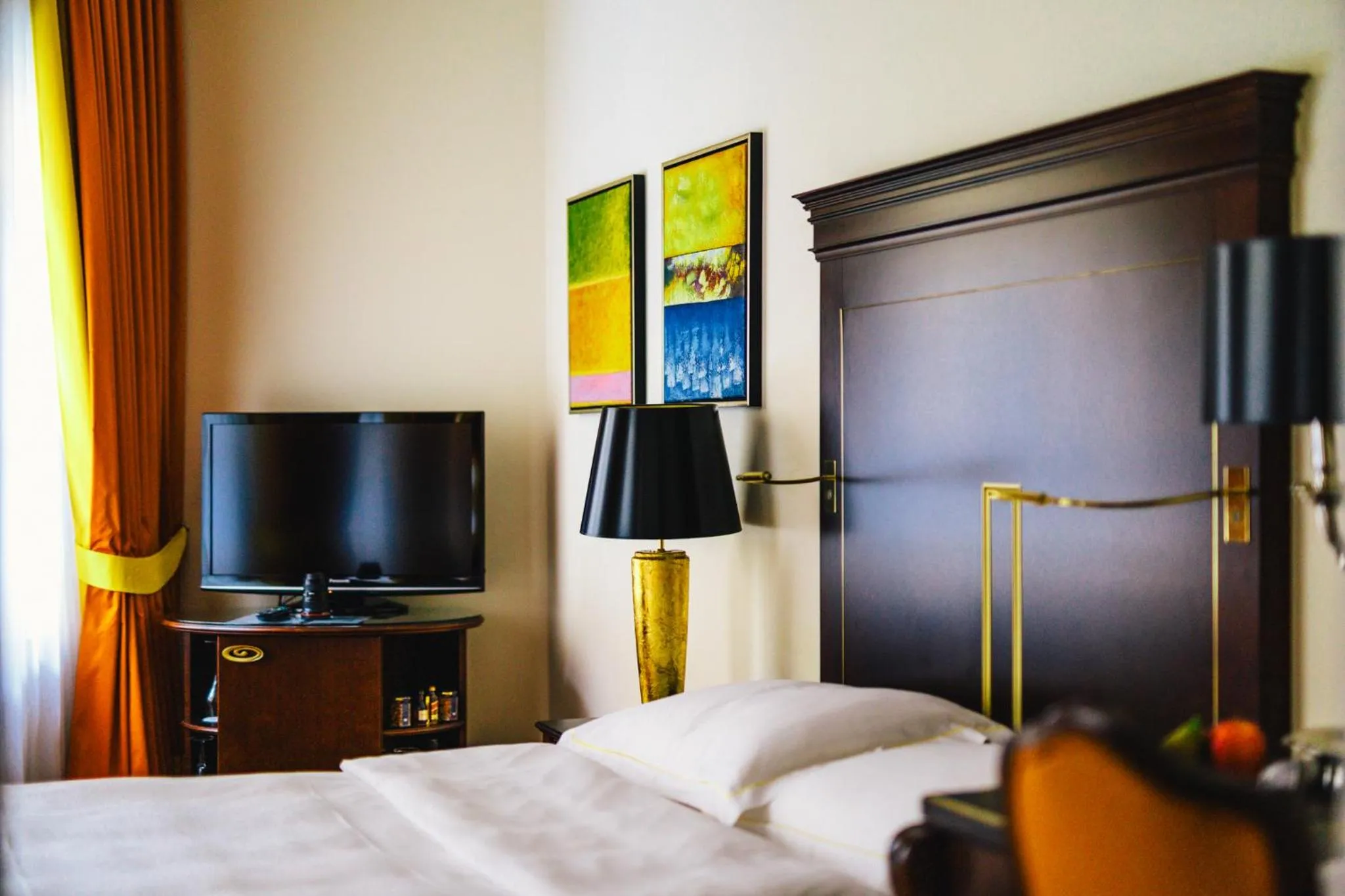 Bed in Relais & Châteaux Bülow Palais