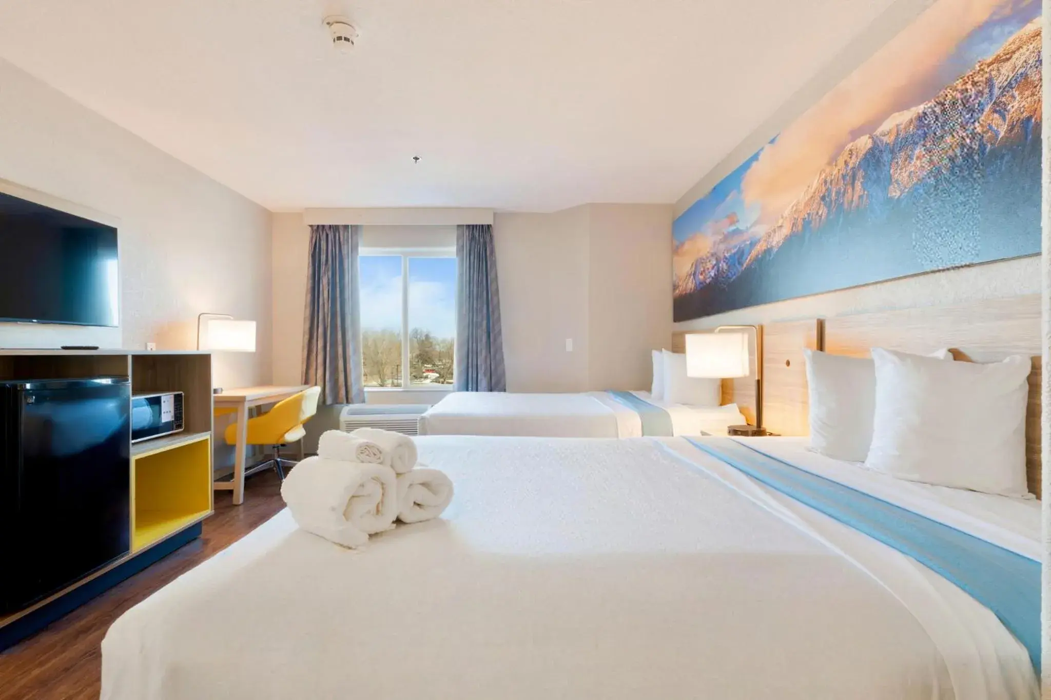 Photo of the whole room, Bed in Days Inn by Wyndham Thornton Photo of the whole room, Bed in Days Inn by Wyndham Thornton