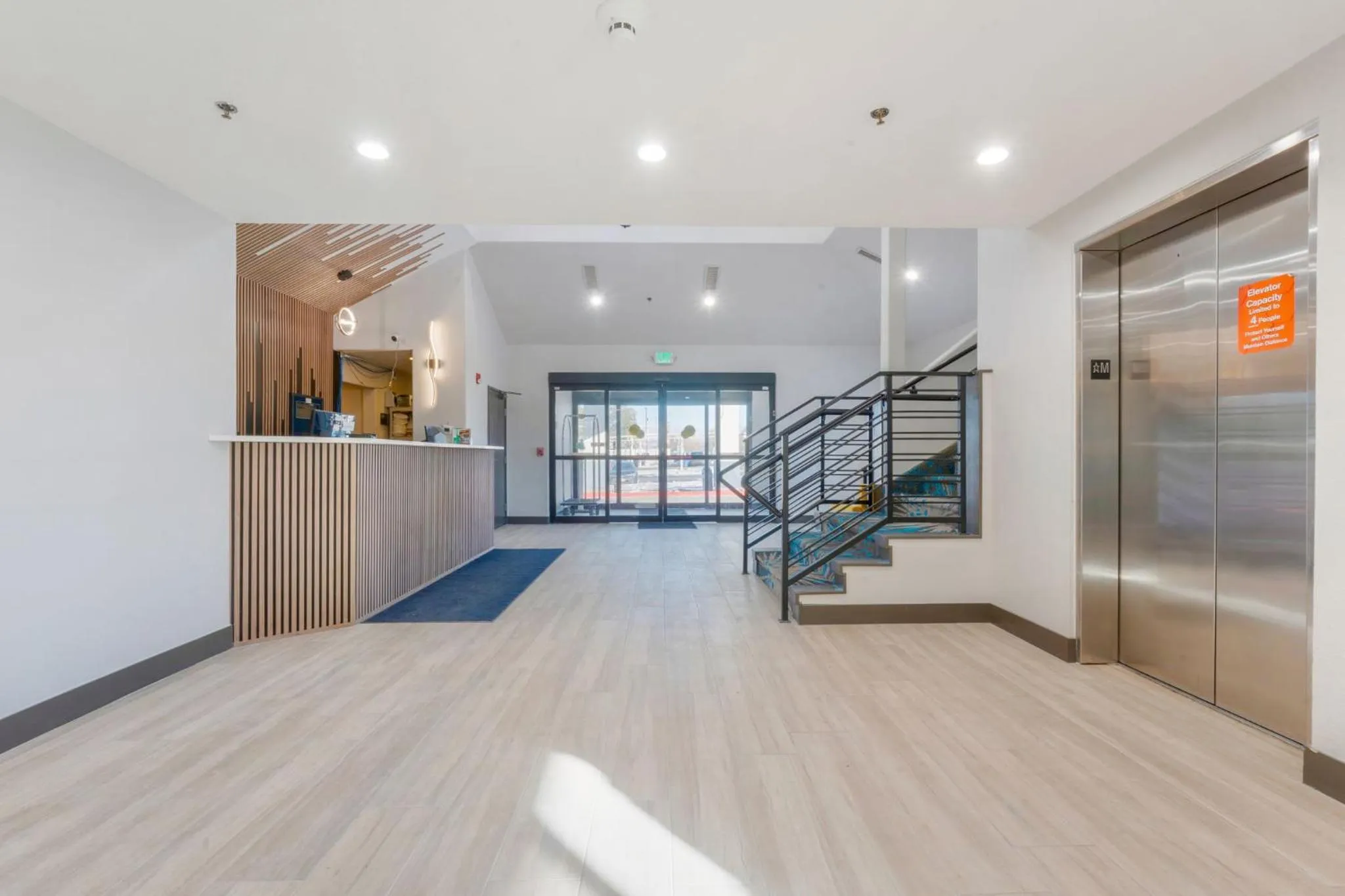 elevator in Days Inn by Wyndham Thornton