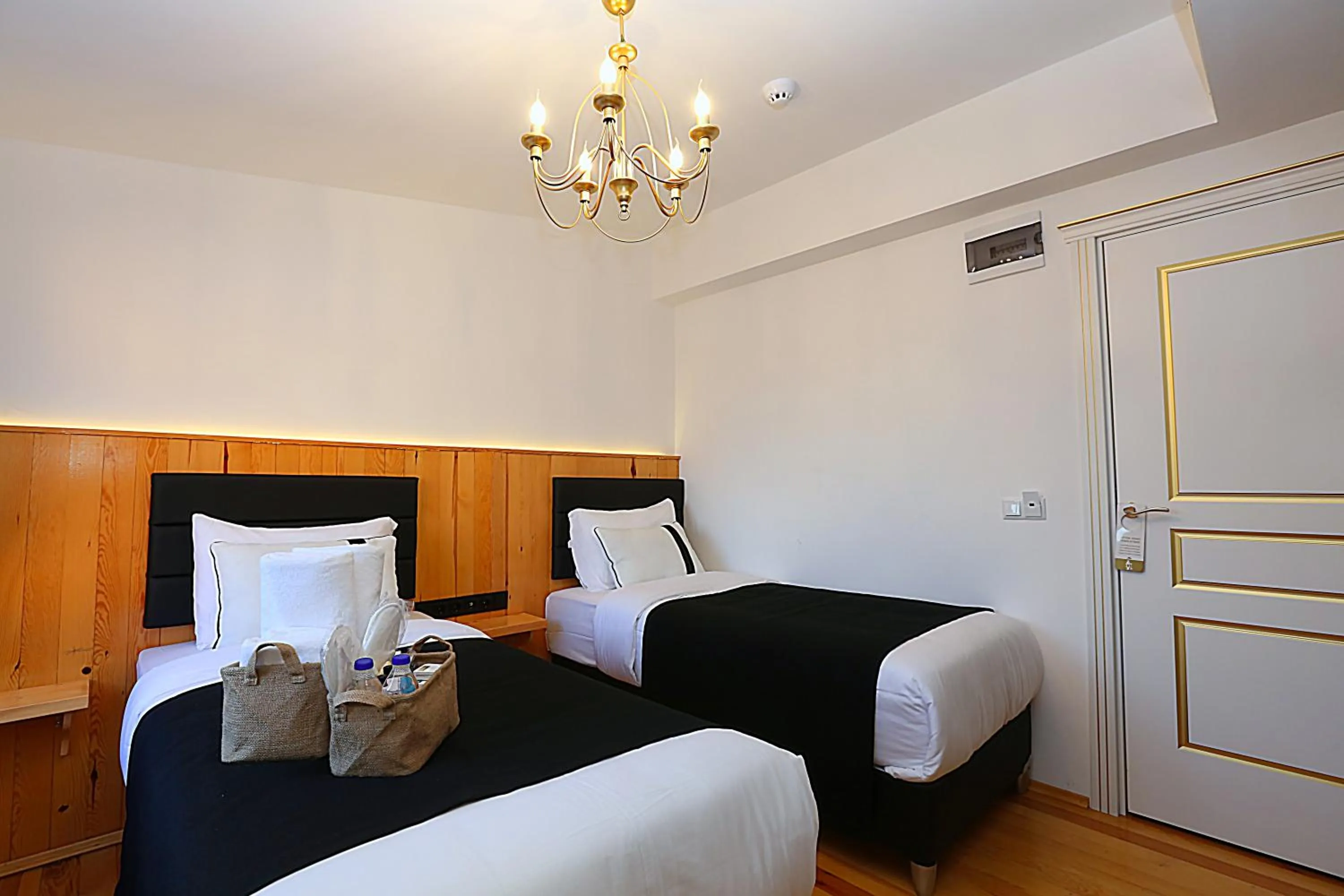 Bed in Taksim Istiklal Street Kamilbey Hotel
