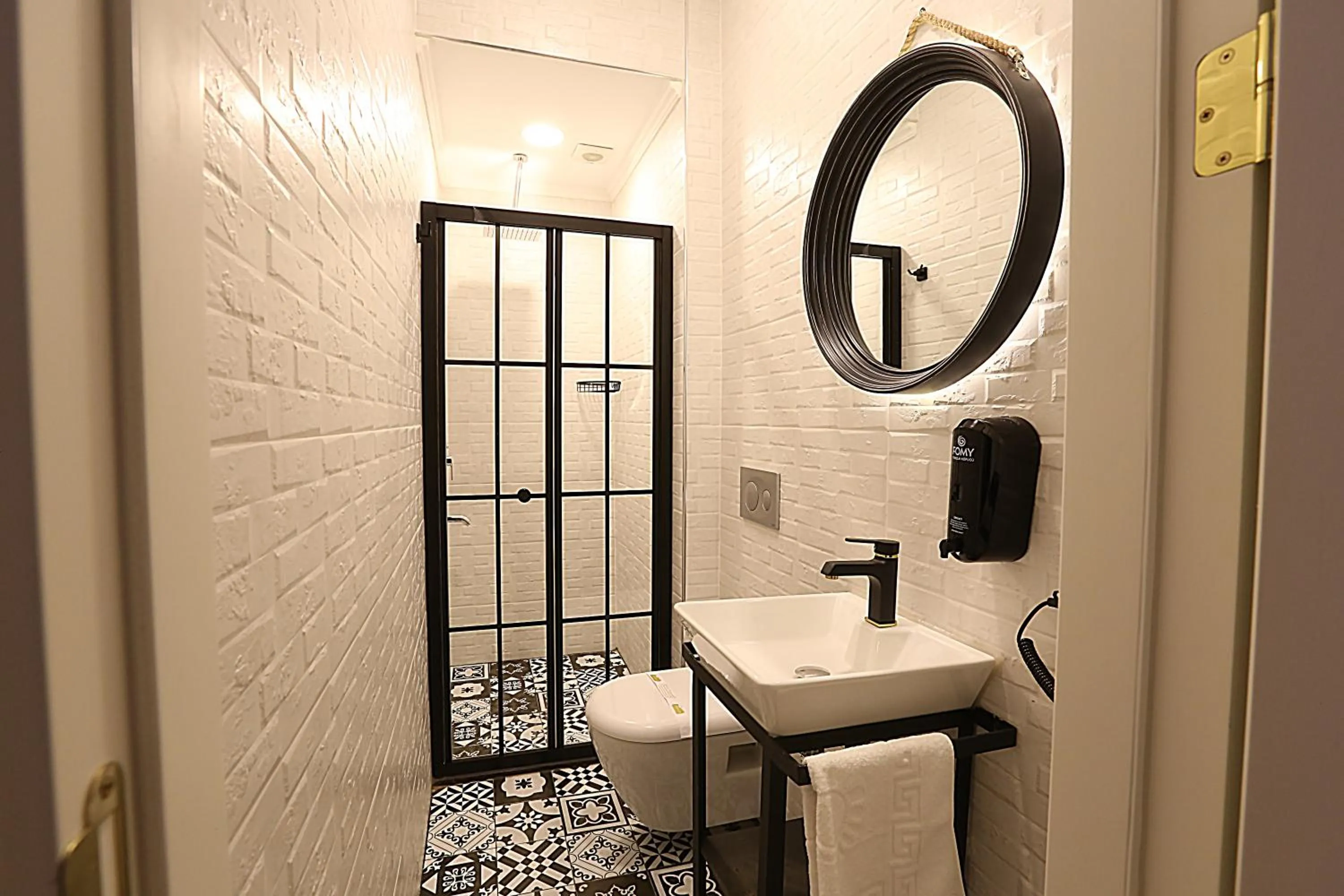 Bathroom in Taksim Istiklal Street Kamilbey Hotel