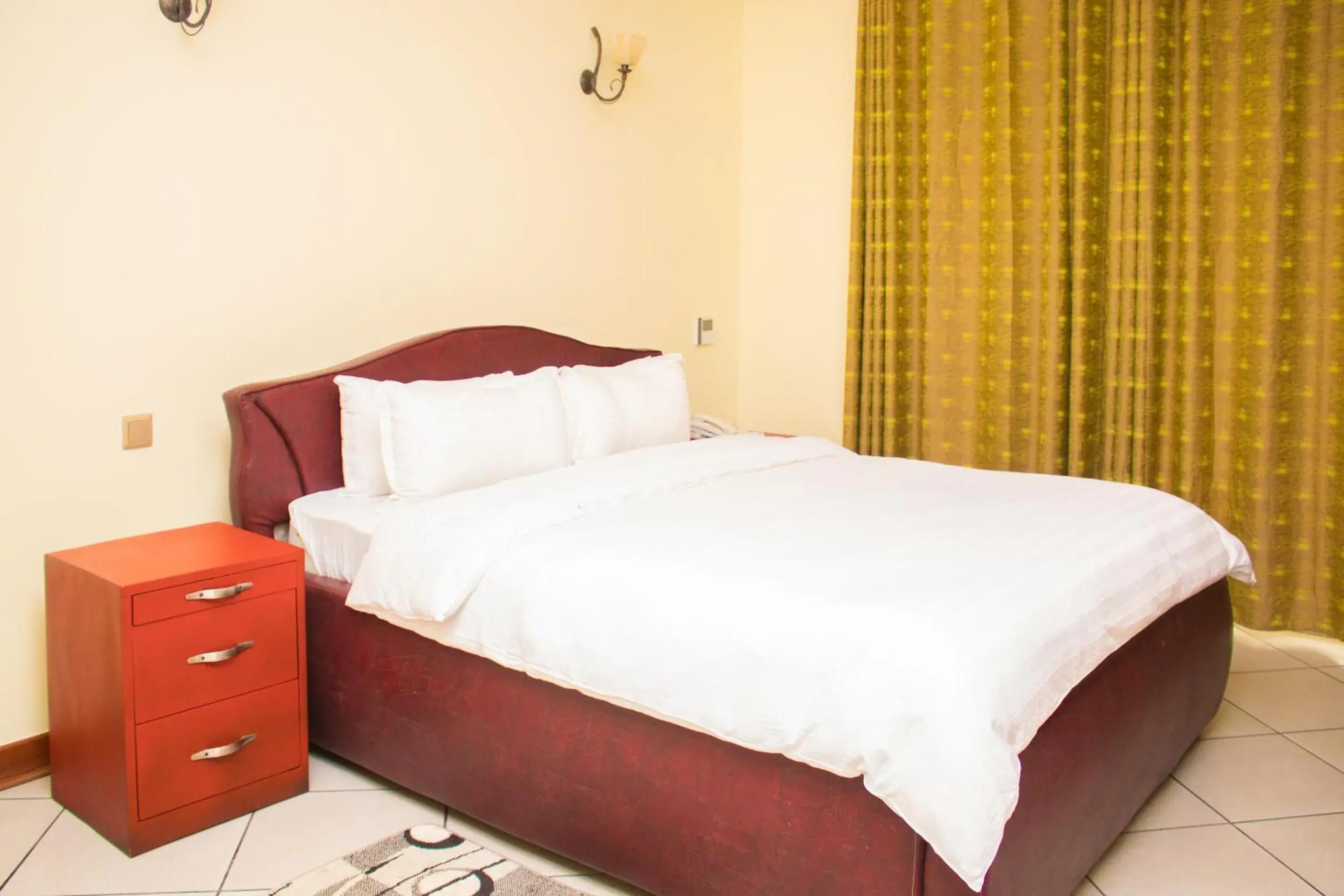 Deluxe Double Room with Balcony in seven skies hotel Deluxe Double Room with Balcony in seven skies hotel