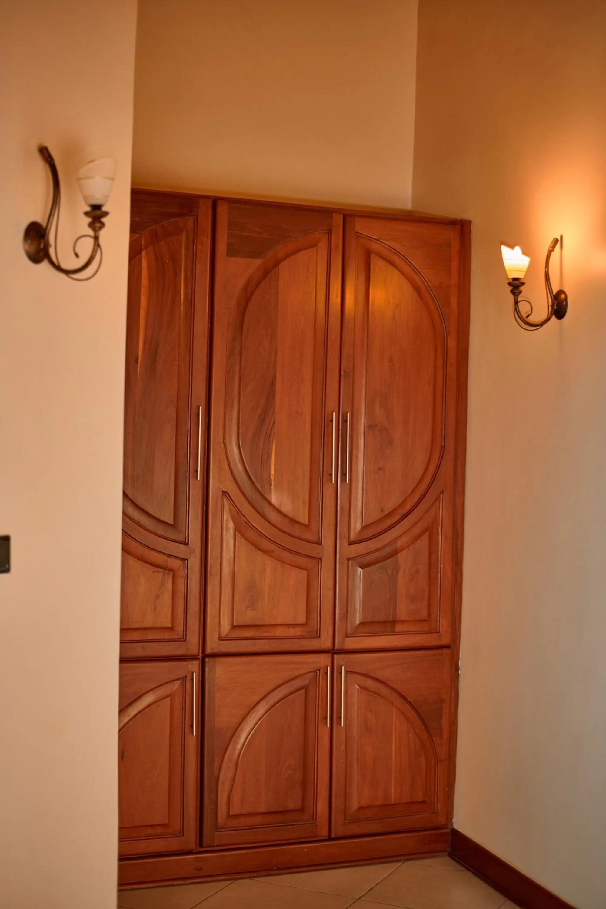 wardrobe in seven skies hotel