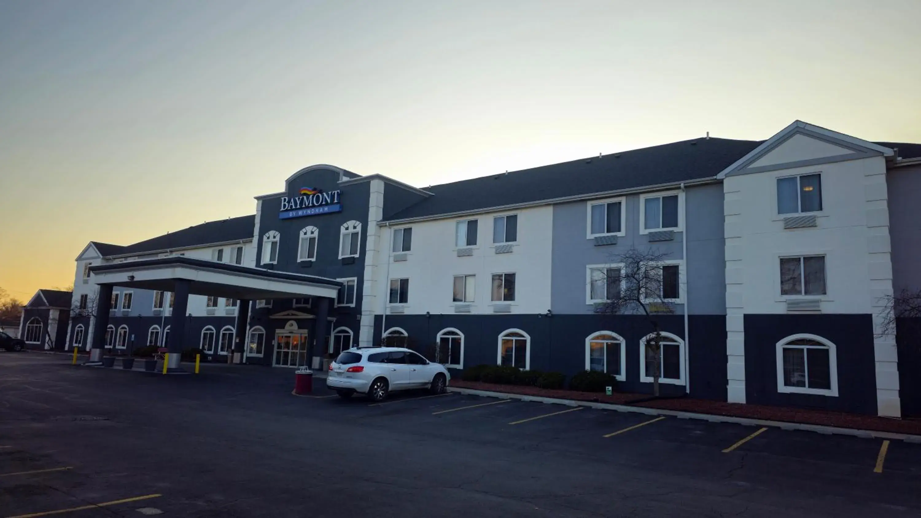 Property building in Baymont by Wyndham Chicago/Calumet City Property building in Baymont by Wyndham Chicago/Calumet City