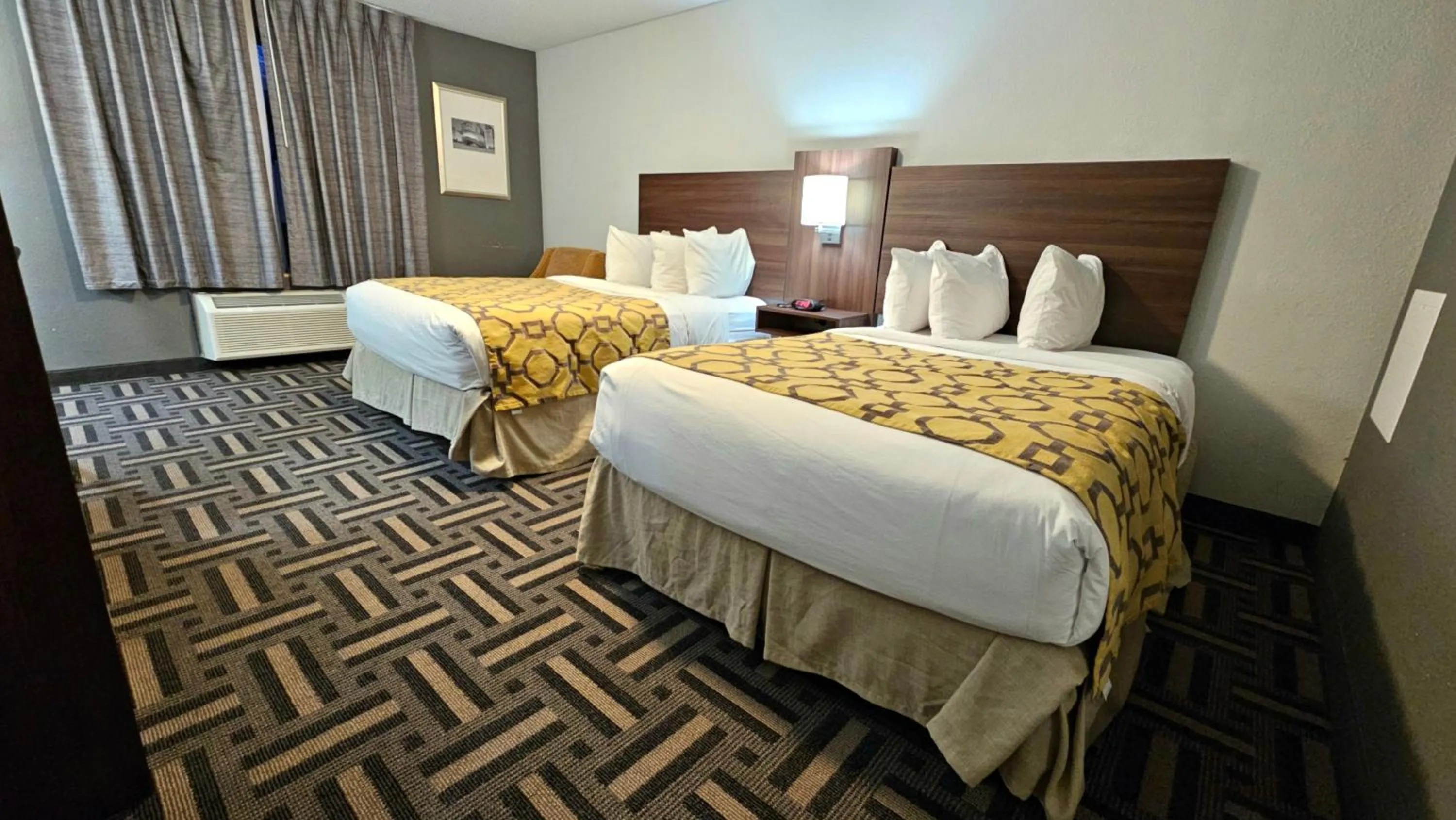 Bed in Baymont by Wyndham Chicago/Calumet City