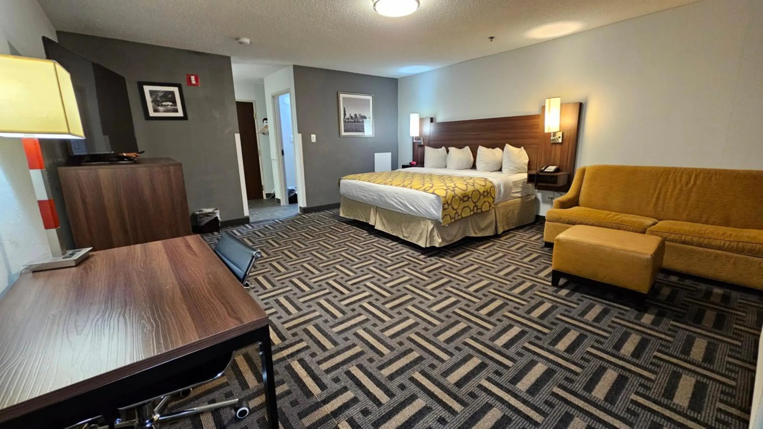 King Room with Living Area - Non-Smoking in Baymont by Wyndham Chicago/Calumet City King Room with Living Area - Non-Smoking in Baymont by Wyndham Chicago/Calumet City