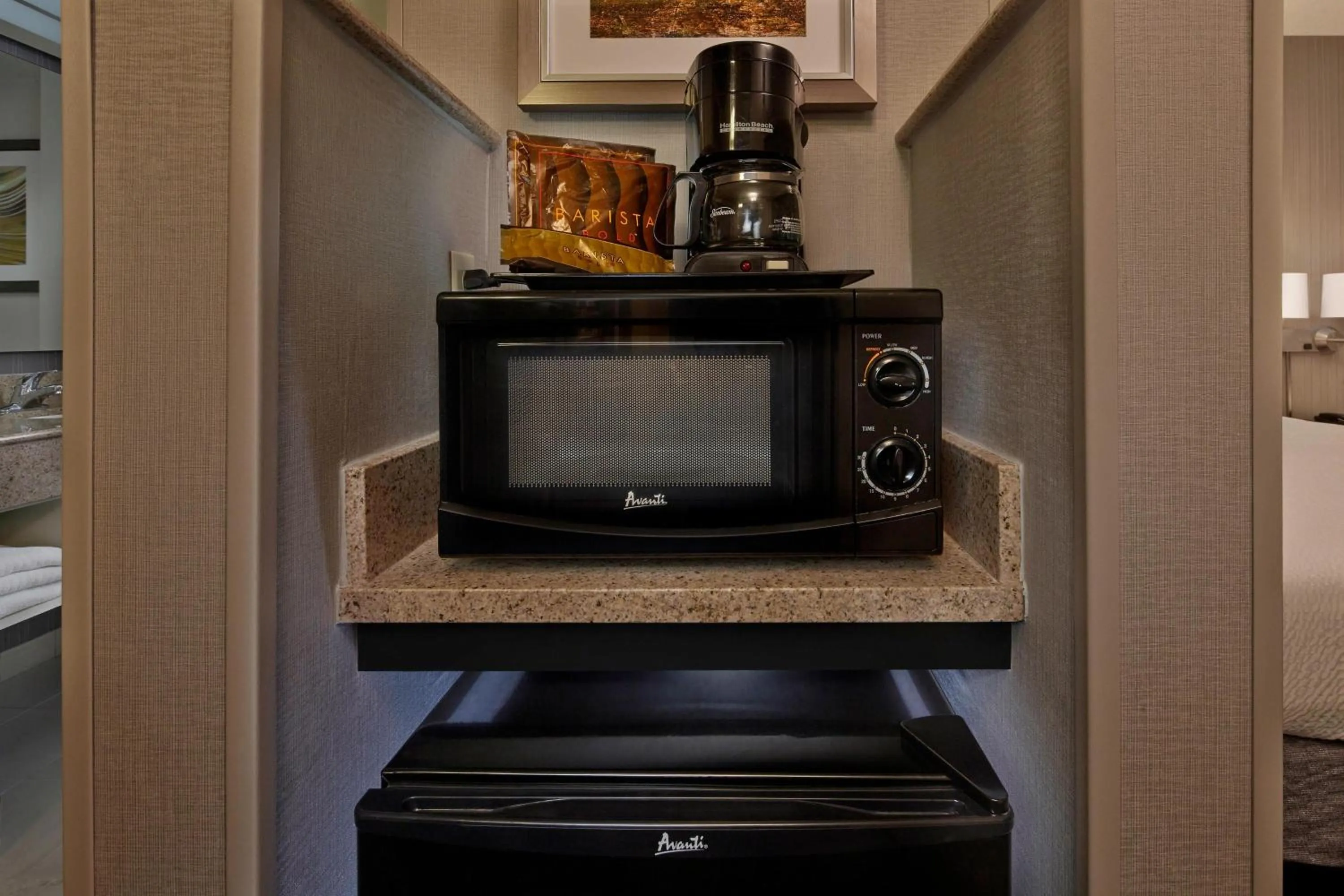 Bedroom in Courtyard by Marriott Providence Warwick