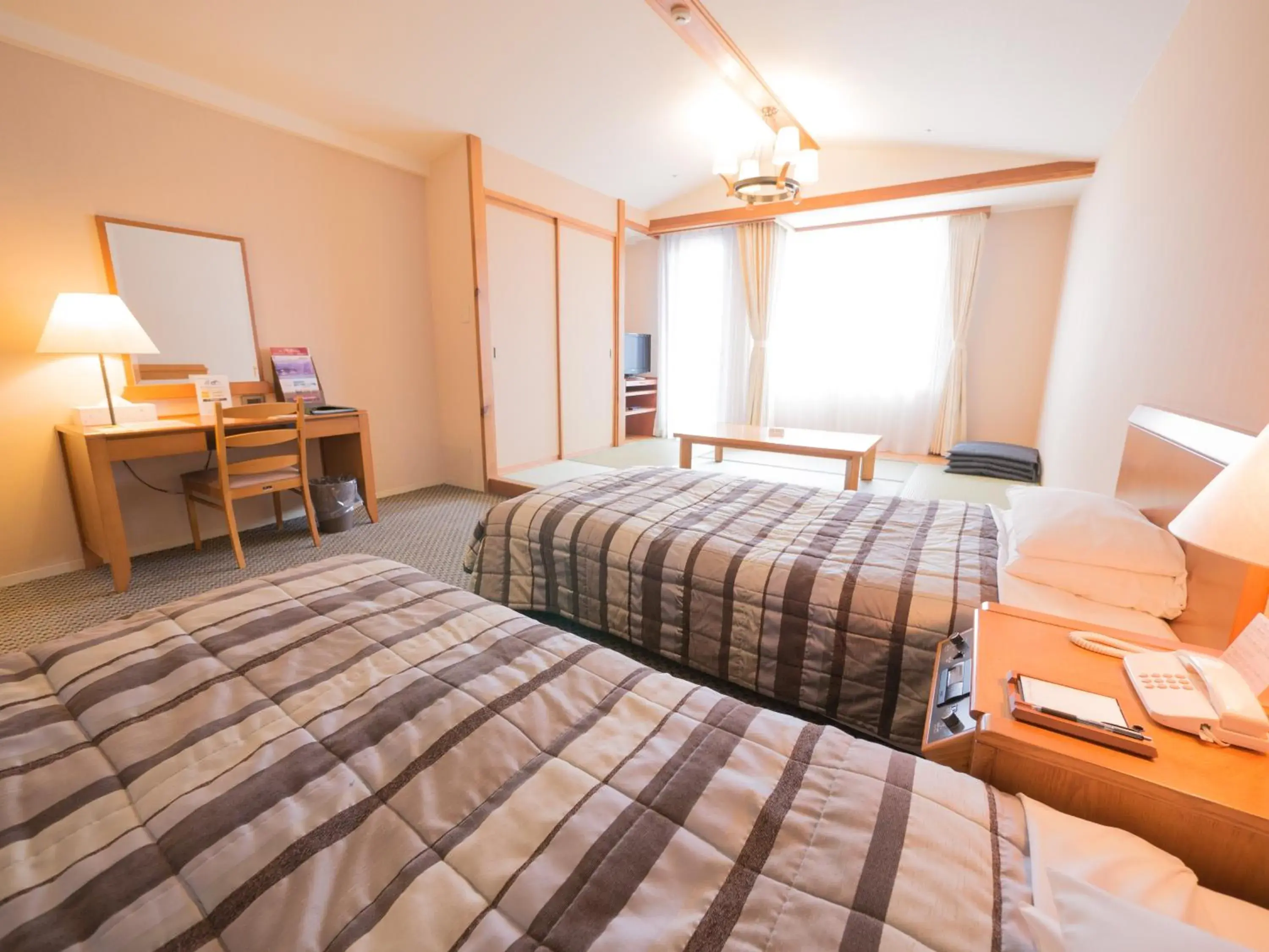 Room with Tatami Area - Non-Smoking in Hotel Harvest Skijam Katsuyama Room with Tatami Area - Non-Smoking in Hotel Harvest Skijam Katsuyama