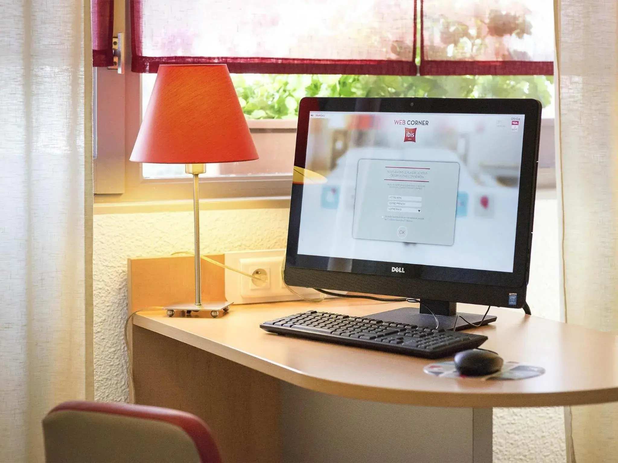 Lounge or bar in ibis Moulins Lounge or bar in ibis Moulins