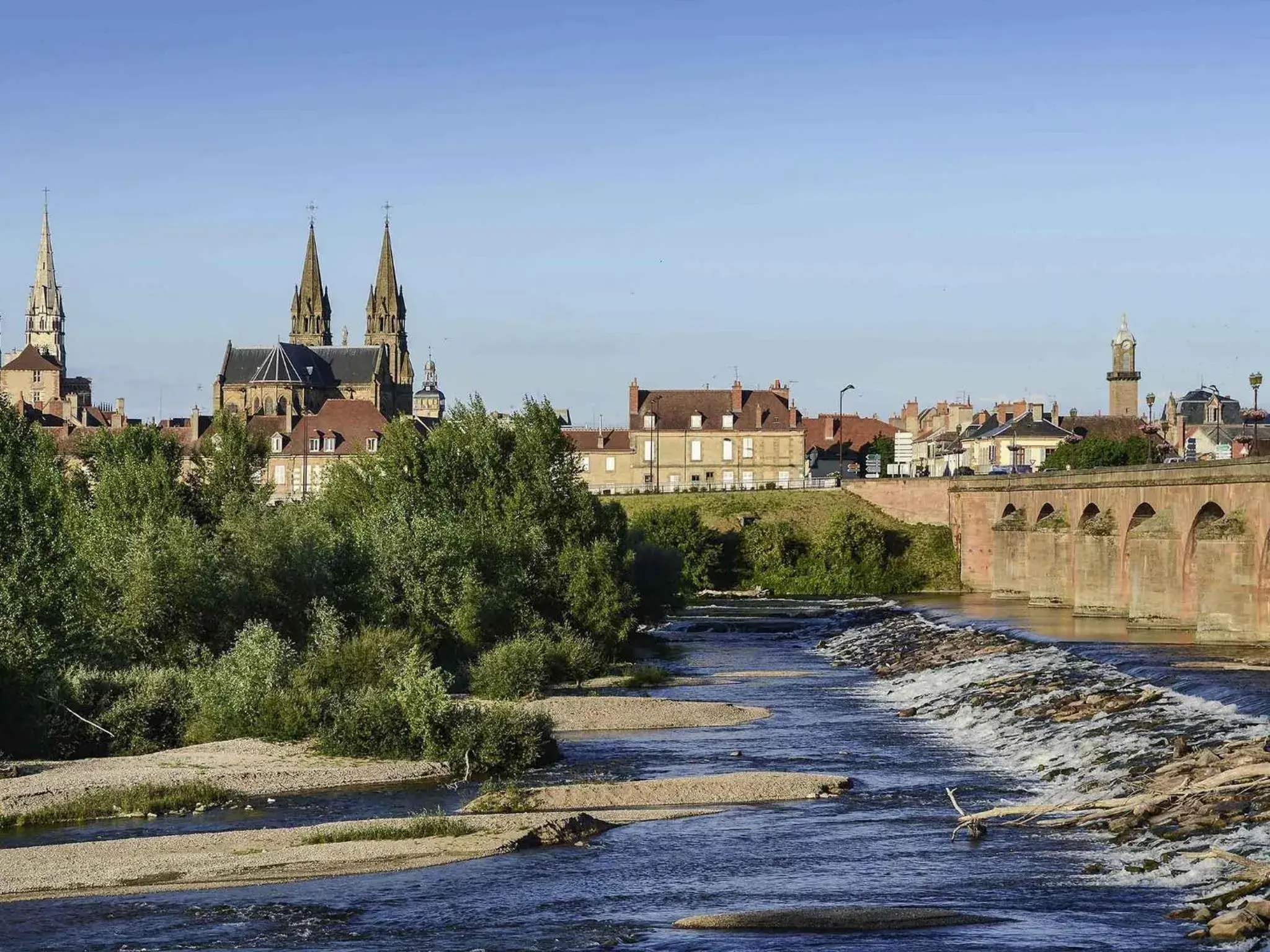 Property building in ibis Moulins Property building in ibis Moulins