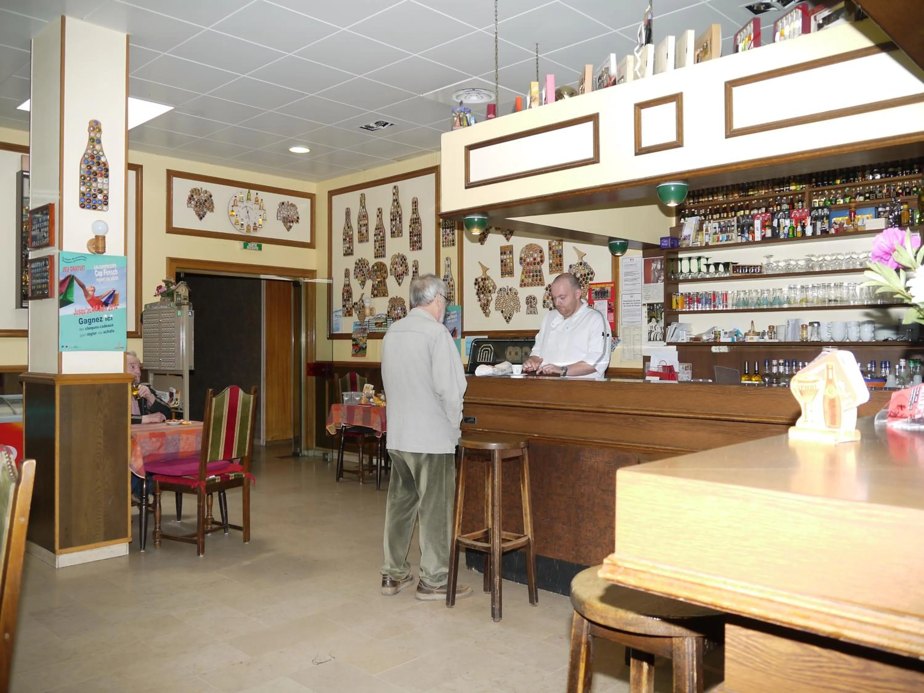 Lounge or bar in Logis Hotel Restaurant Remotel