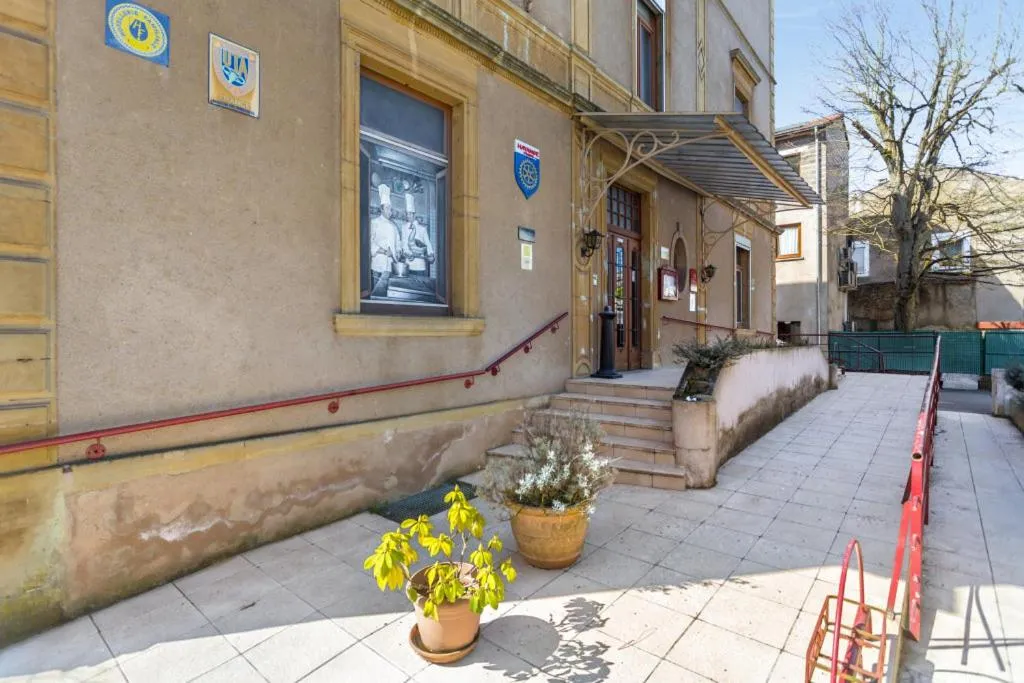 Property building in Logis Hotel Restaurant Remotel