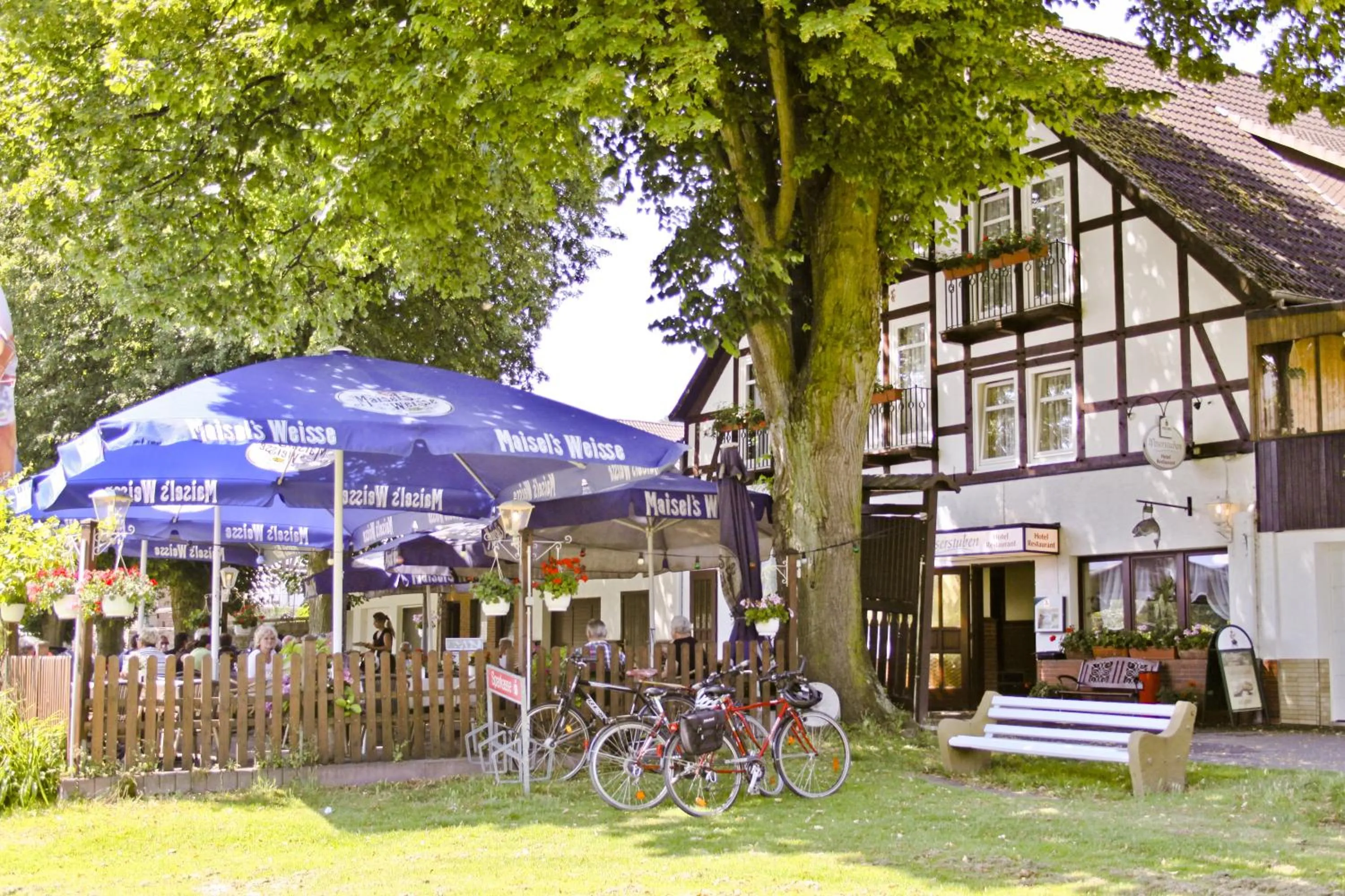 Restaurant/places to eat in Hotel Weserstuben