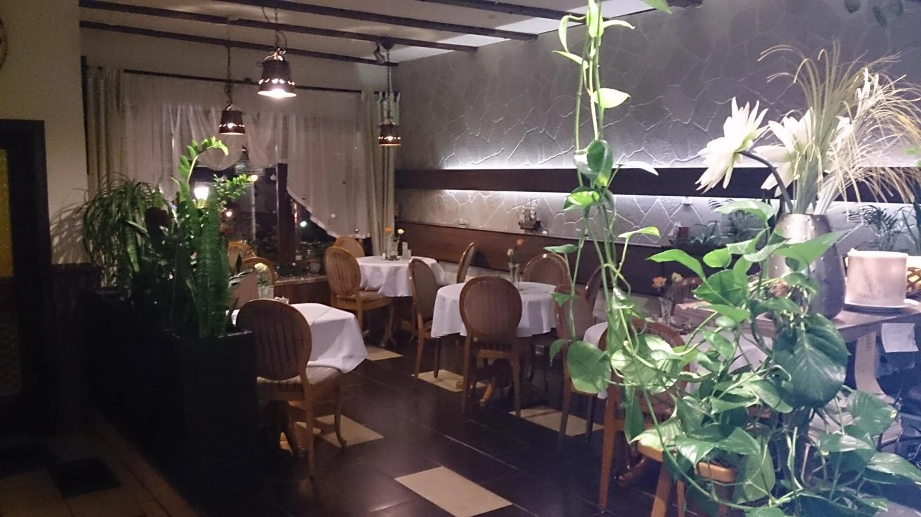 Restaurant/places to eat in Hotel Weserstuben