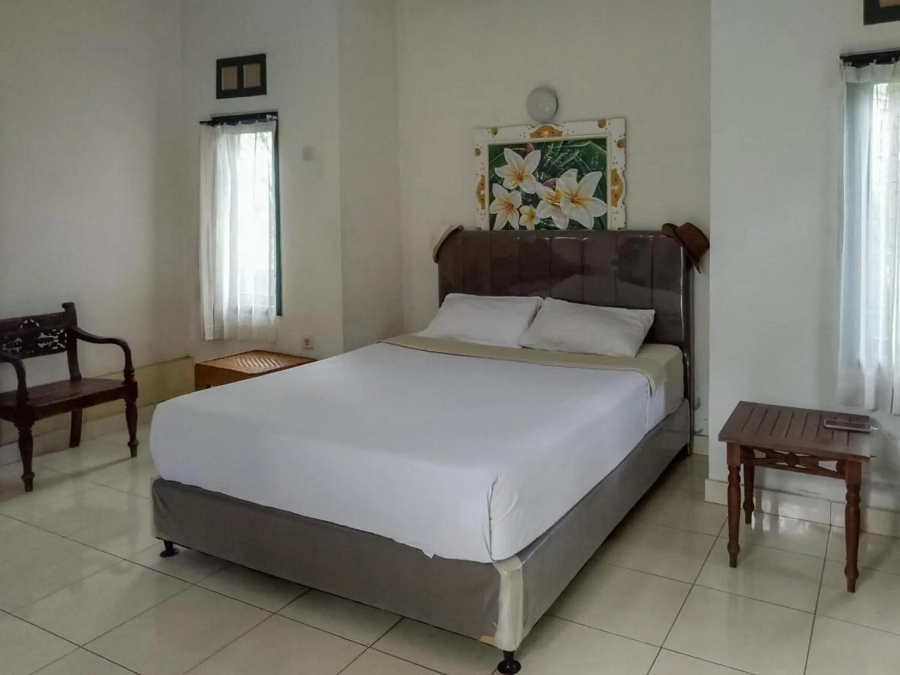 Bed in DATON HOUSE near Bali Zoo Ubud Mitra RedDoorz Bed in DATON HOUSE near Bali Zoo Ubud Mitra RedDoorz