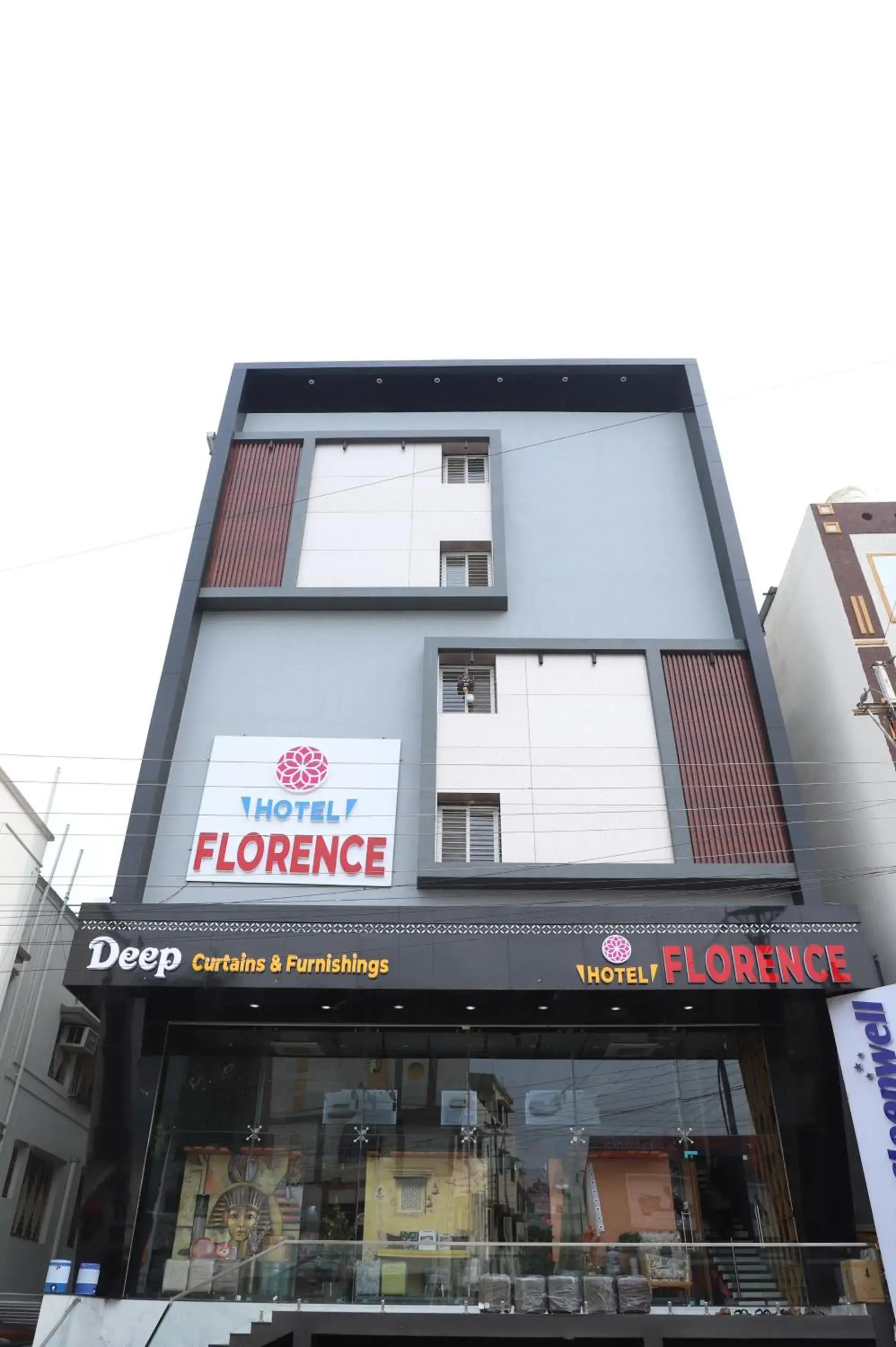 Property building in Hotel Florence Property building in Hotel Florence