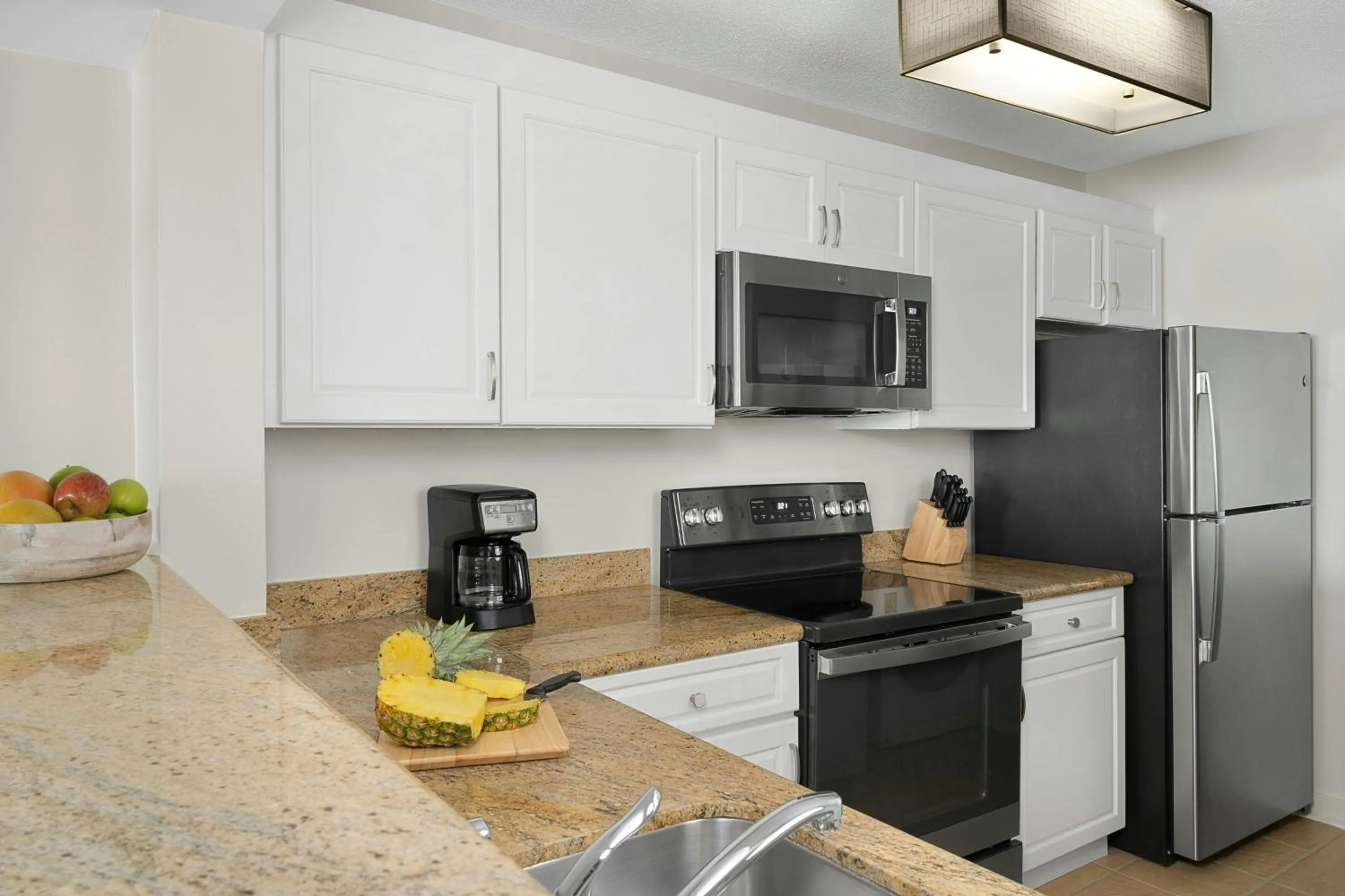 Kitchen or kitchenette in Marriott's Harbour Point and Sunset Pointe at Shelter Cove