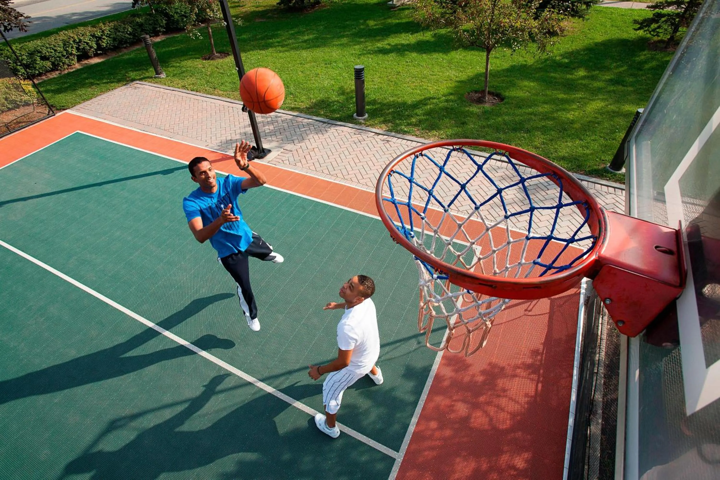 Area and facilities in Residence Inn by Marriott Toronto Airport