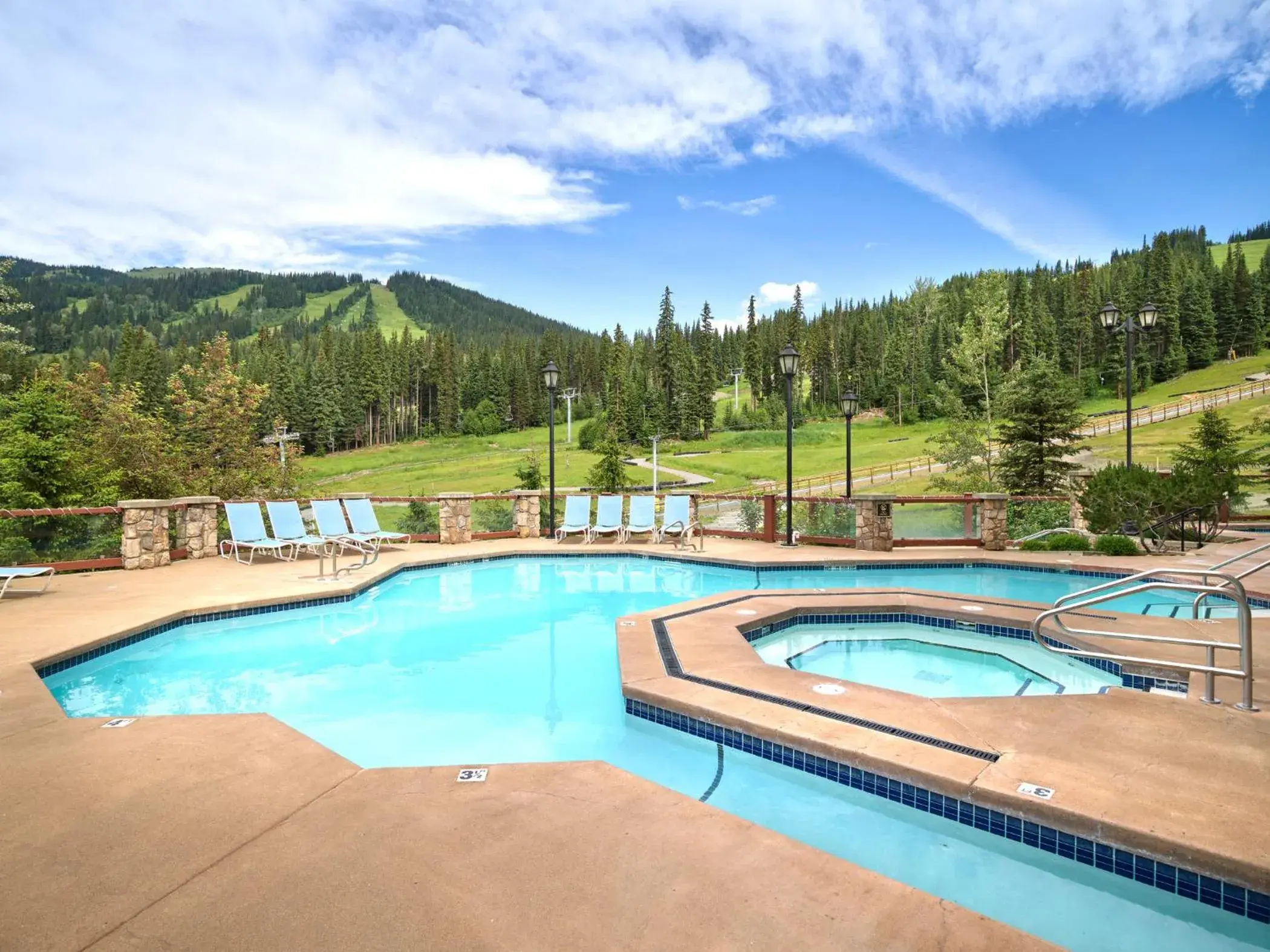 Swimming pool in Sun Peaks Grand Hotel & Conference Centre Swimming pool in Sun Peaks Grand Hotel & Conference Centre