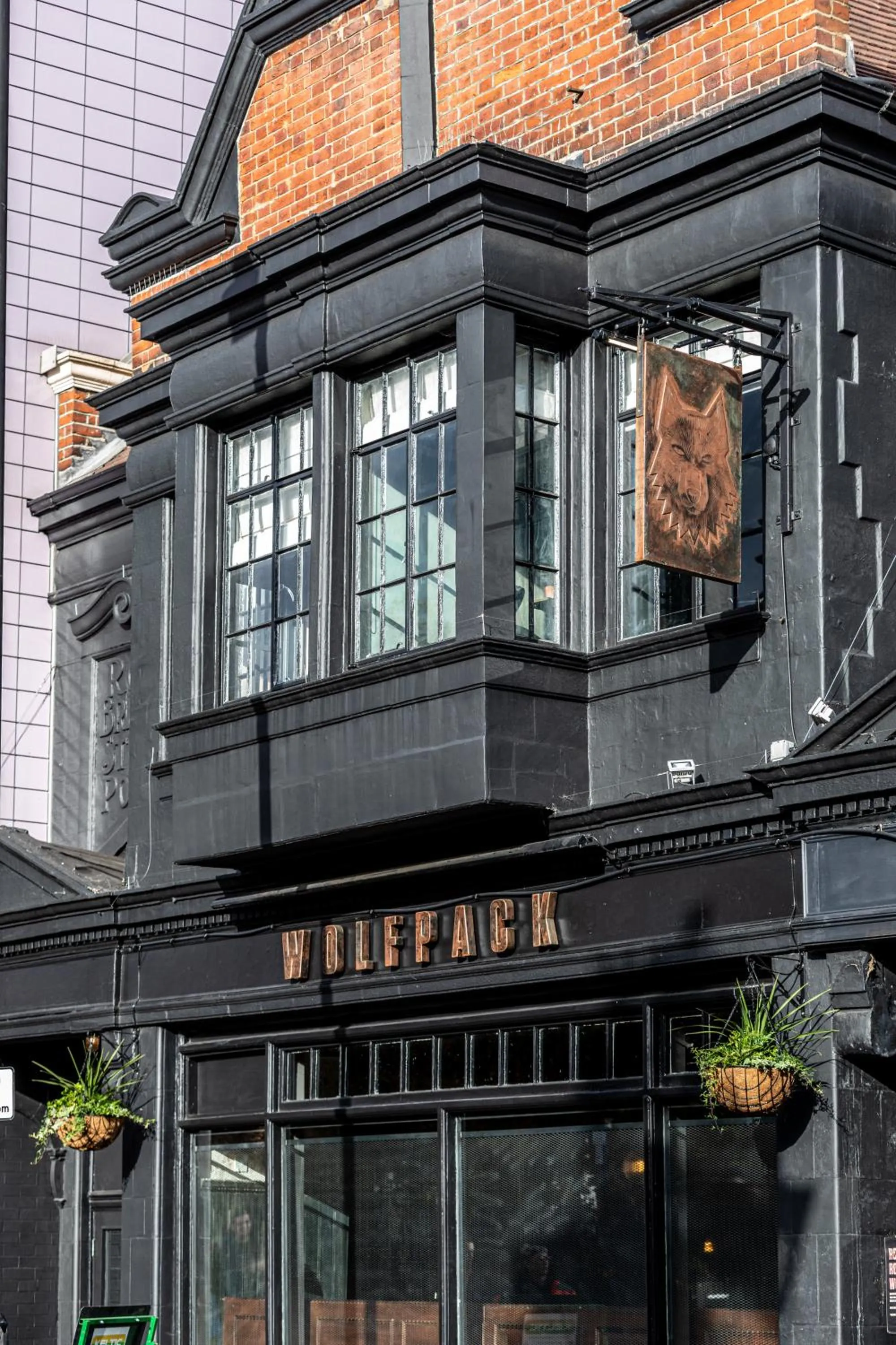 Facade/entrance in The Wolfpack Inn