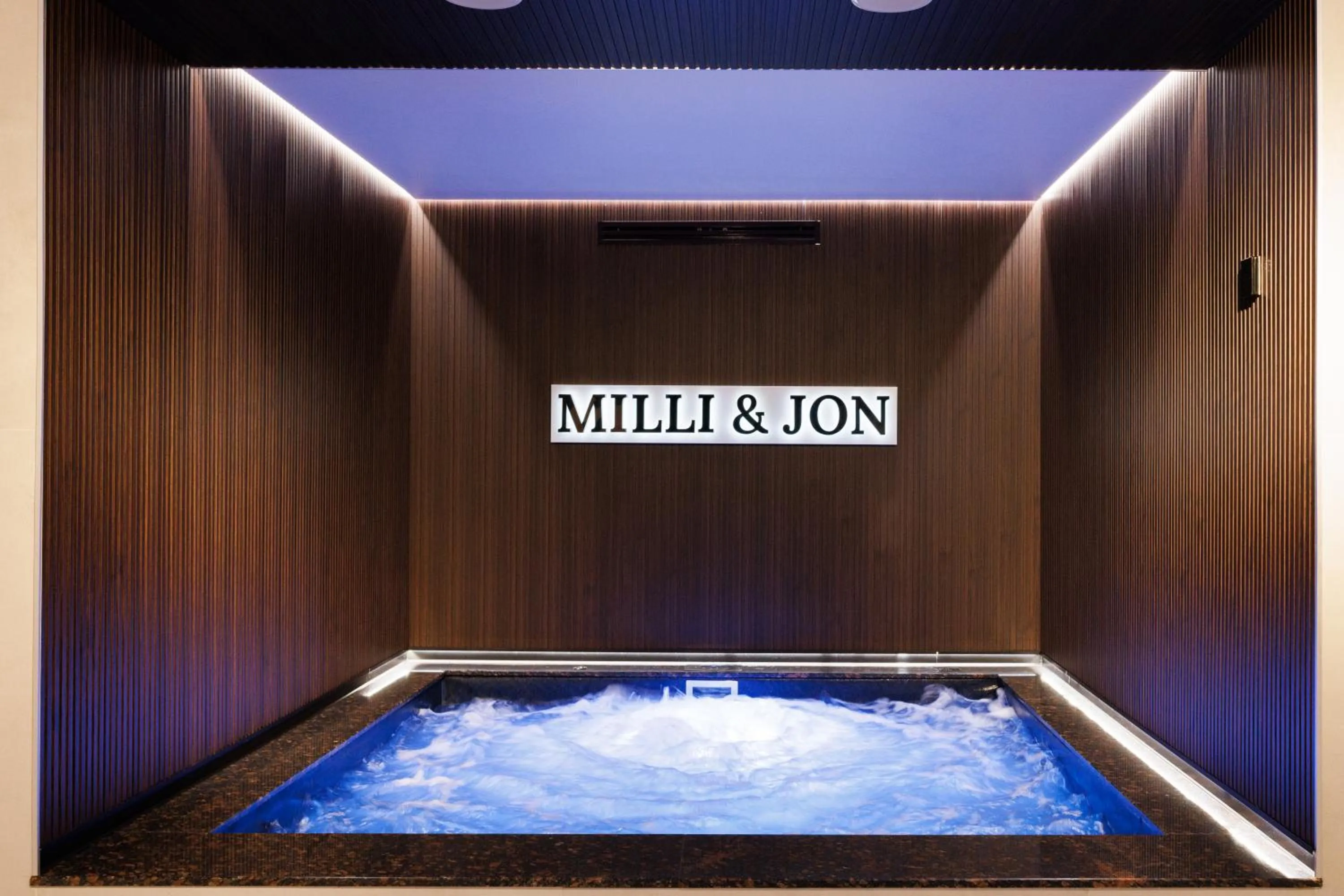 Hot Tub in Milli&Jon SPA