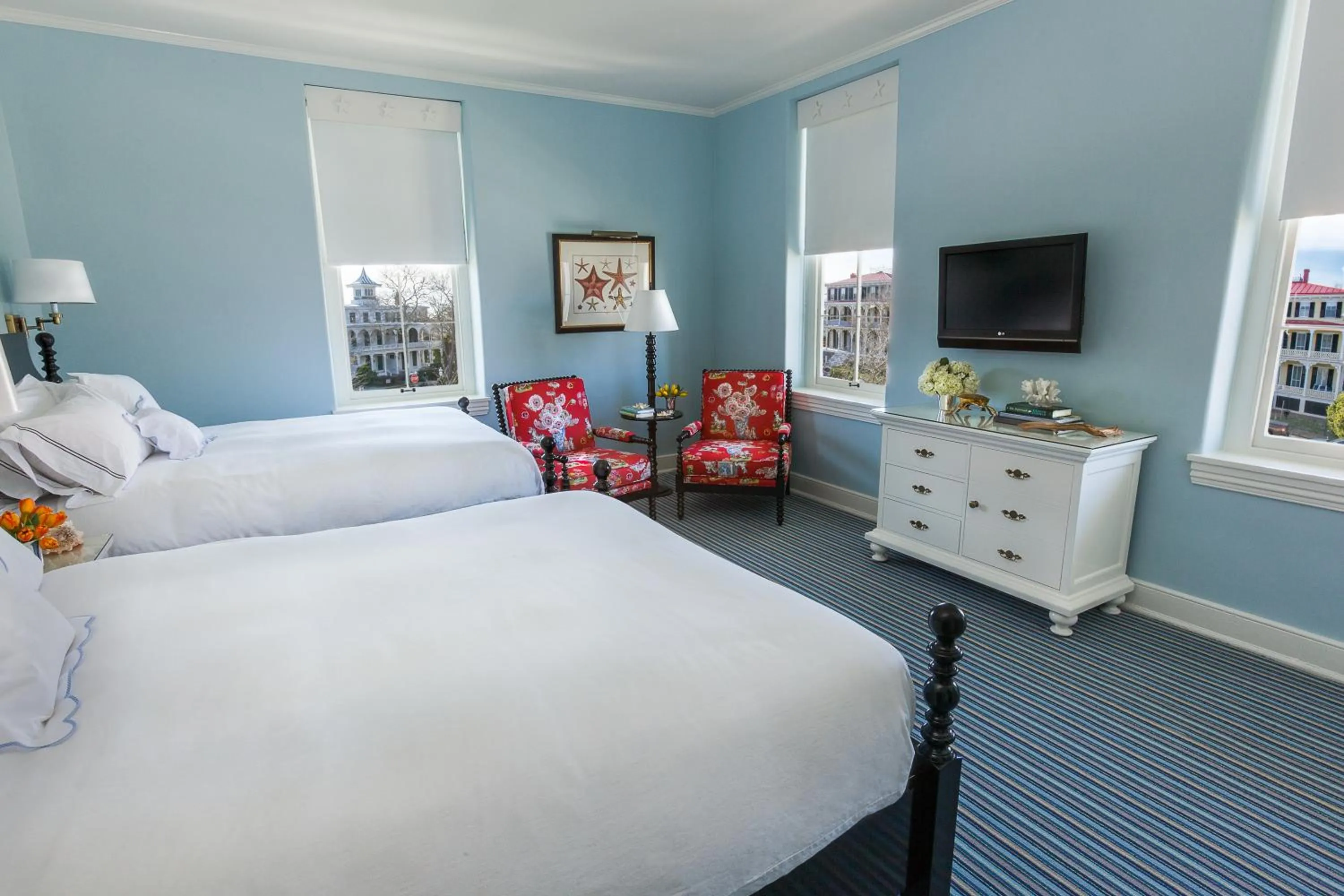 Photo of the whole room, Bed in Congress Hall