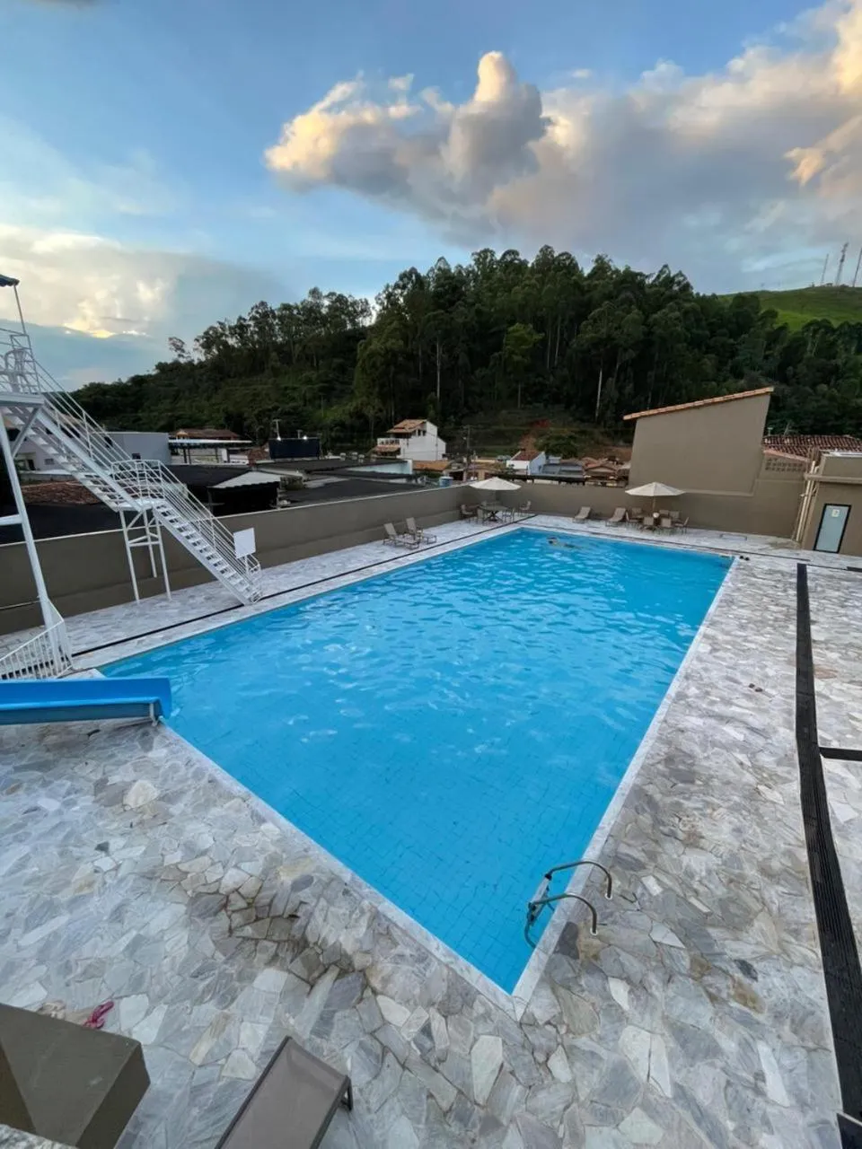 Swimming pool in Pousada Reserva Central