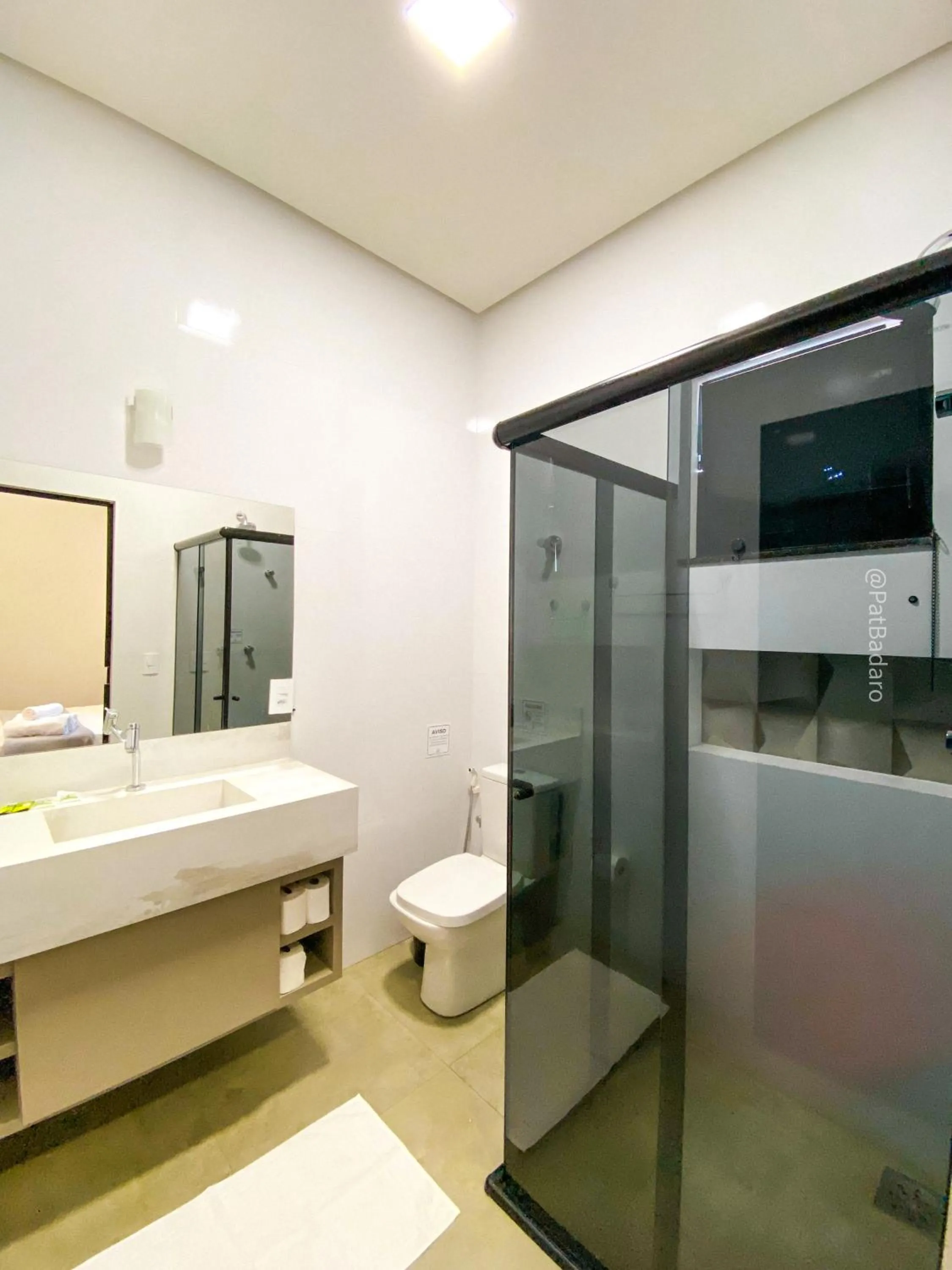 Bathroom in Pousada Reserva Central