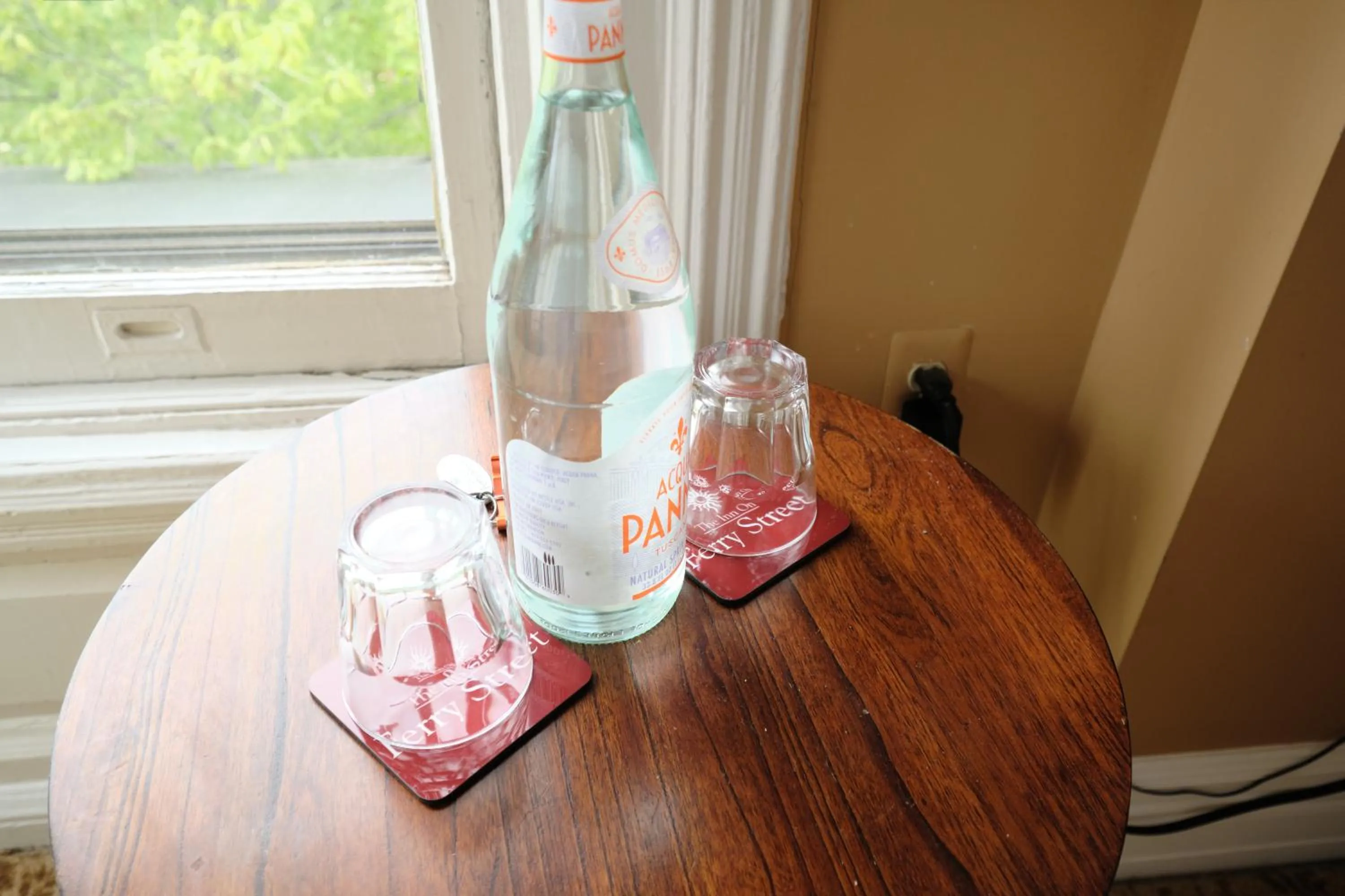 Drinks in The Inn on Ferry Street