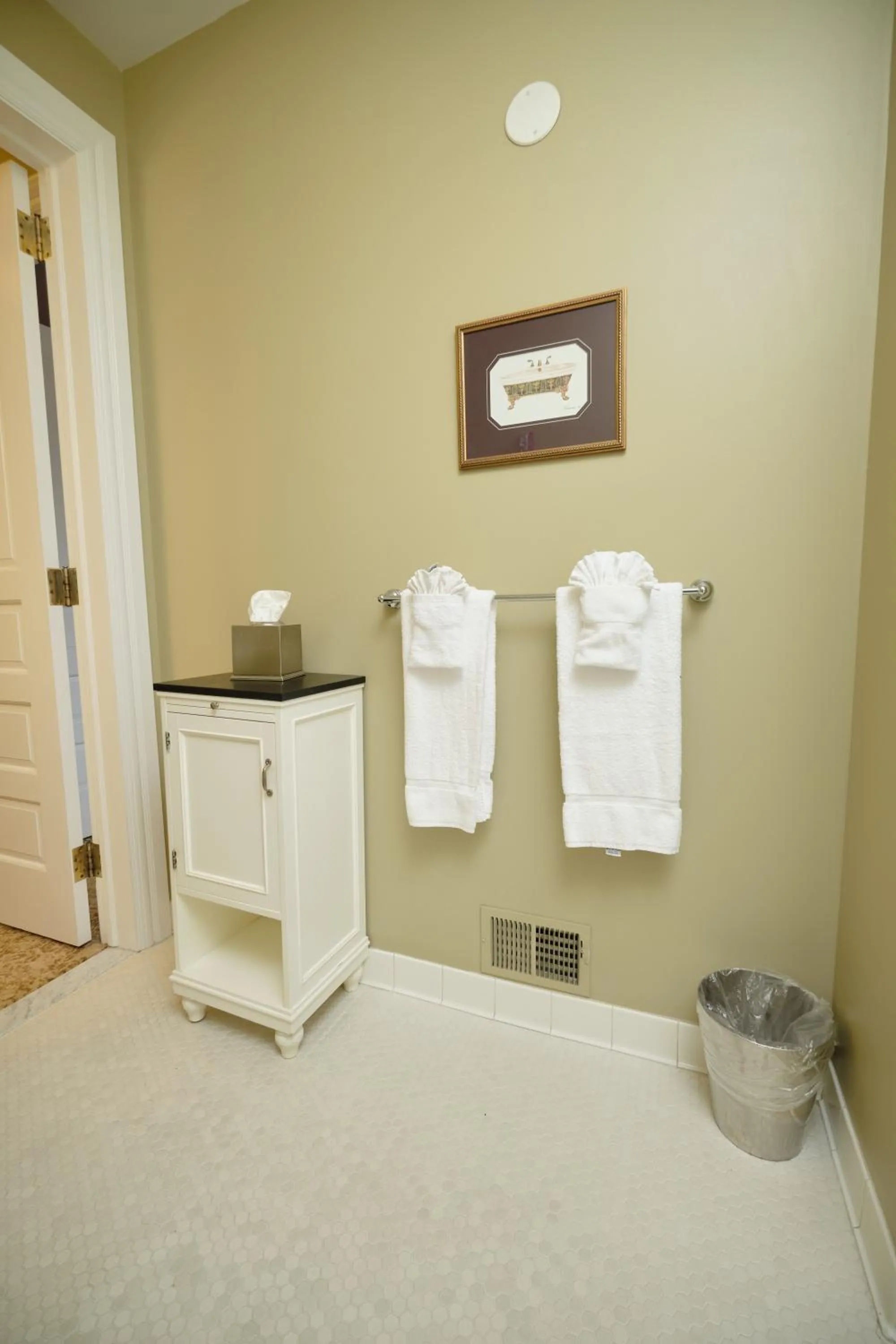 towels in The Inn on Ferry Street