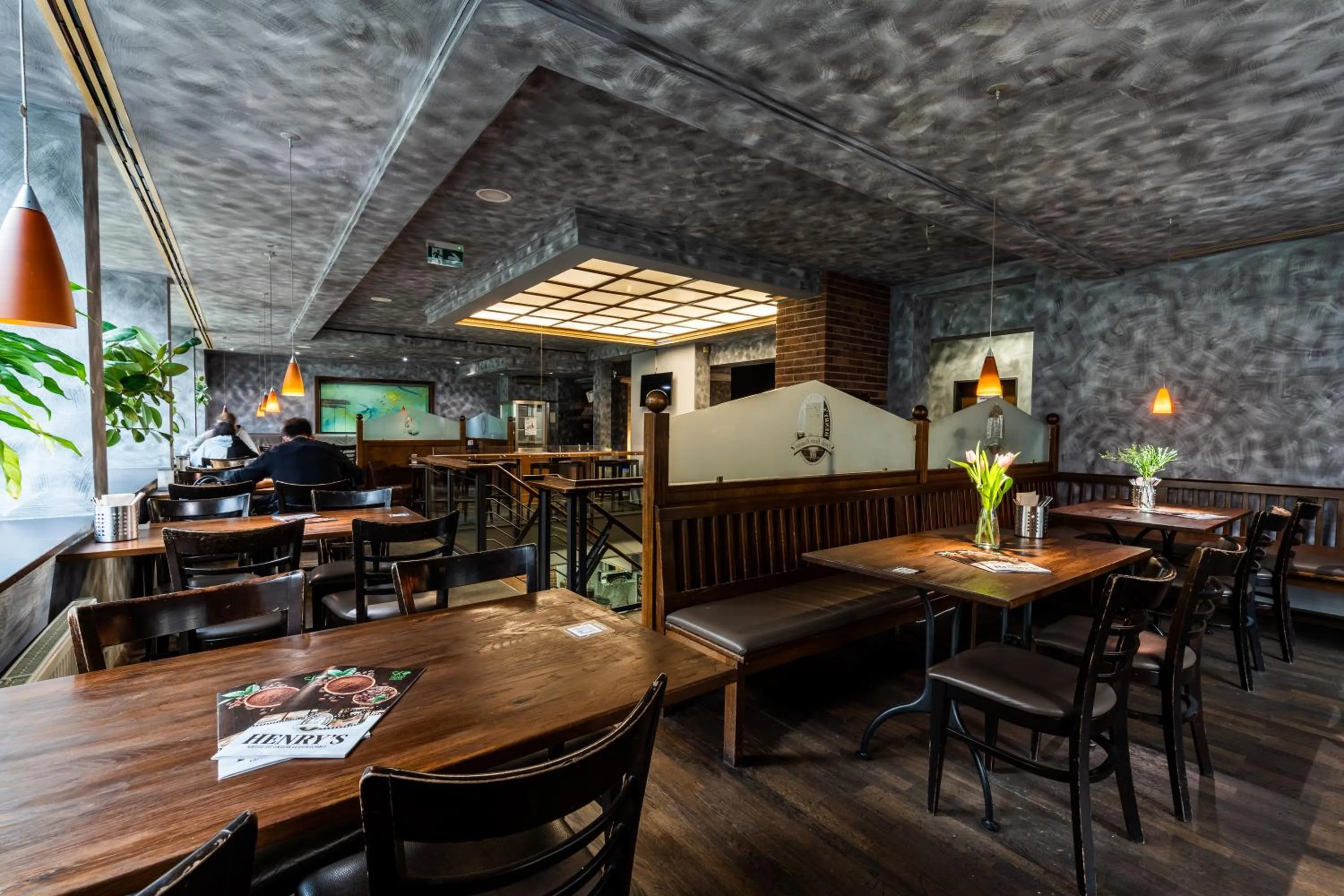 Restaurant/places to eat in Henriettas Sleeping