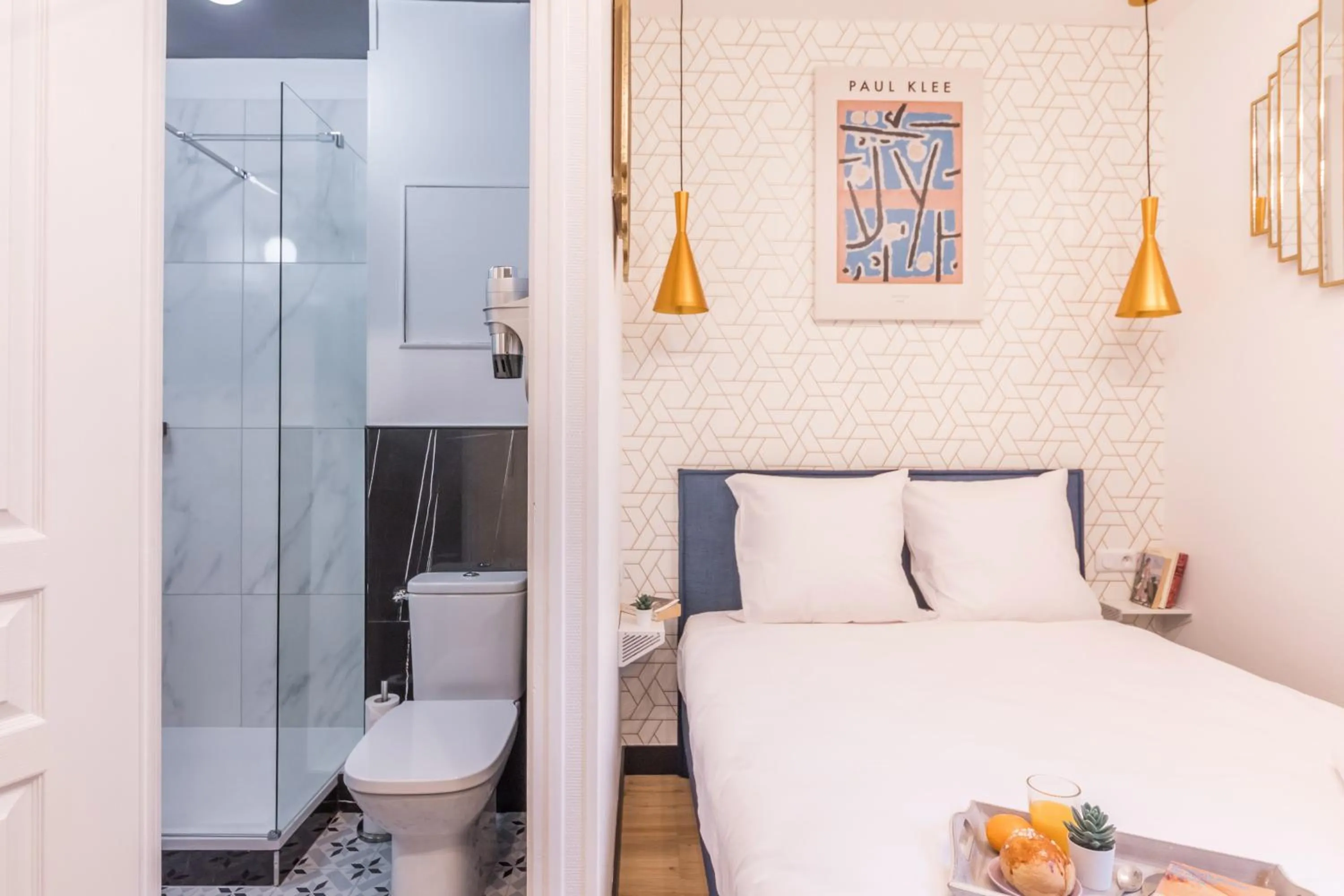 Bed in WS Champs-Elysées - Colomb