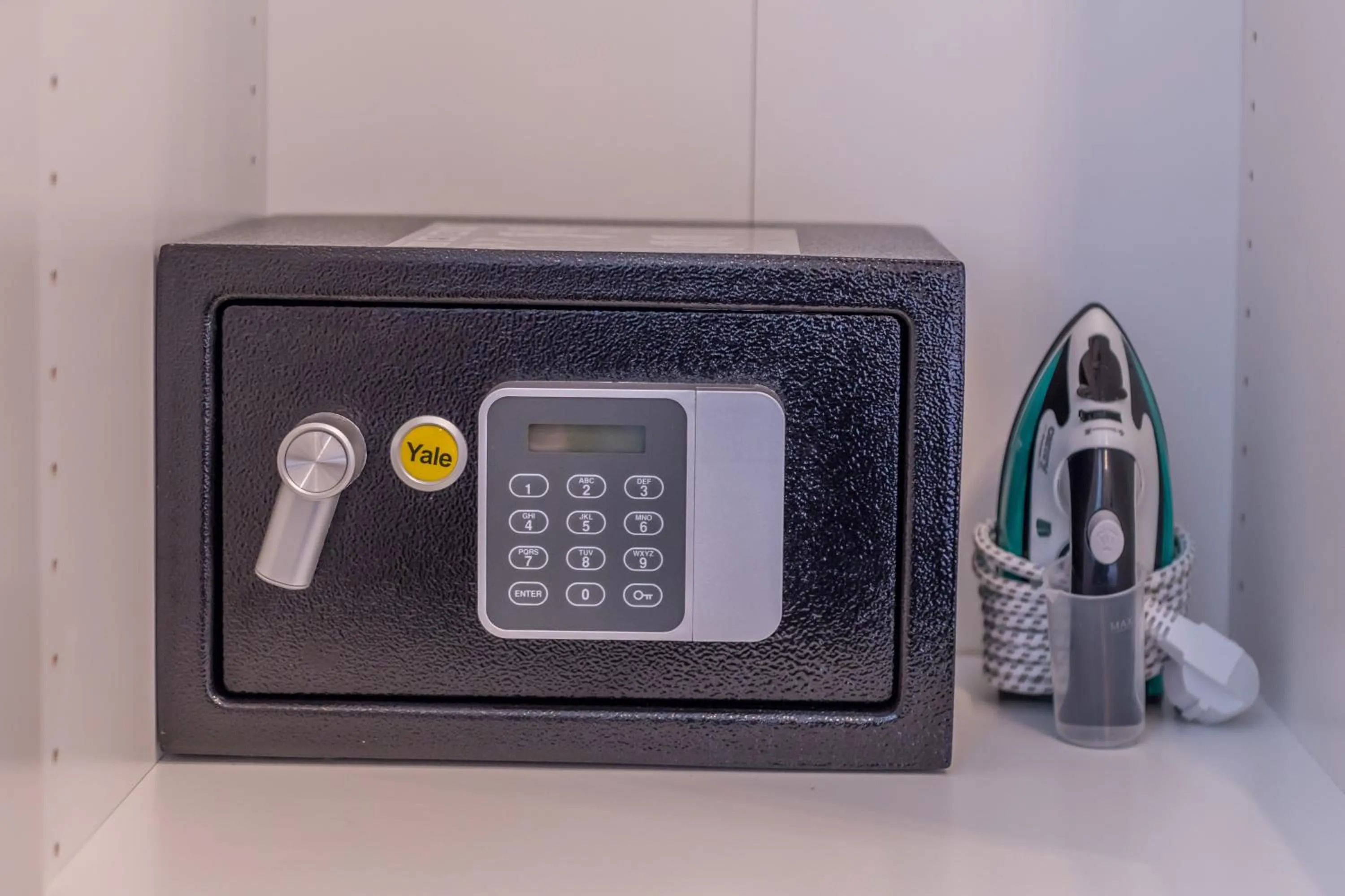 safe in WS Champs-Elysées - Colomb