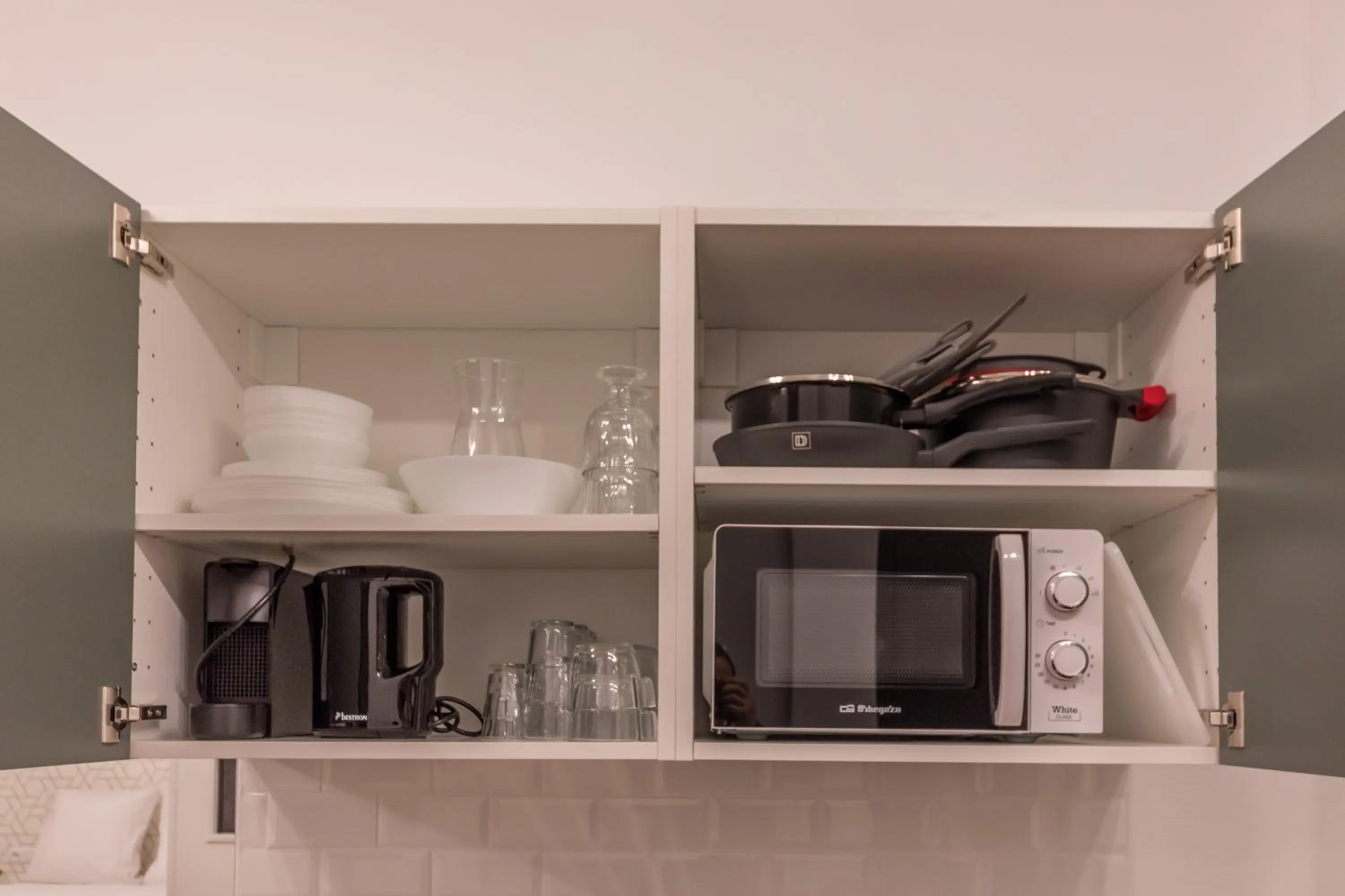 Coffee/tea facilities in WS Champs-Elysées - Colomb