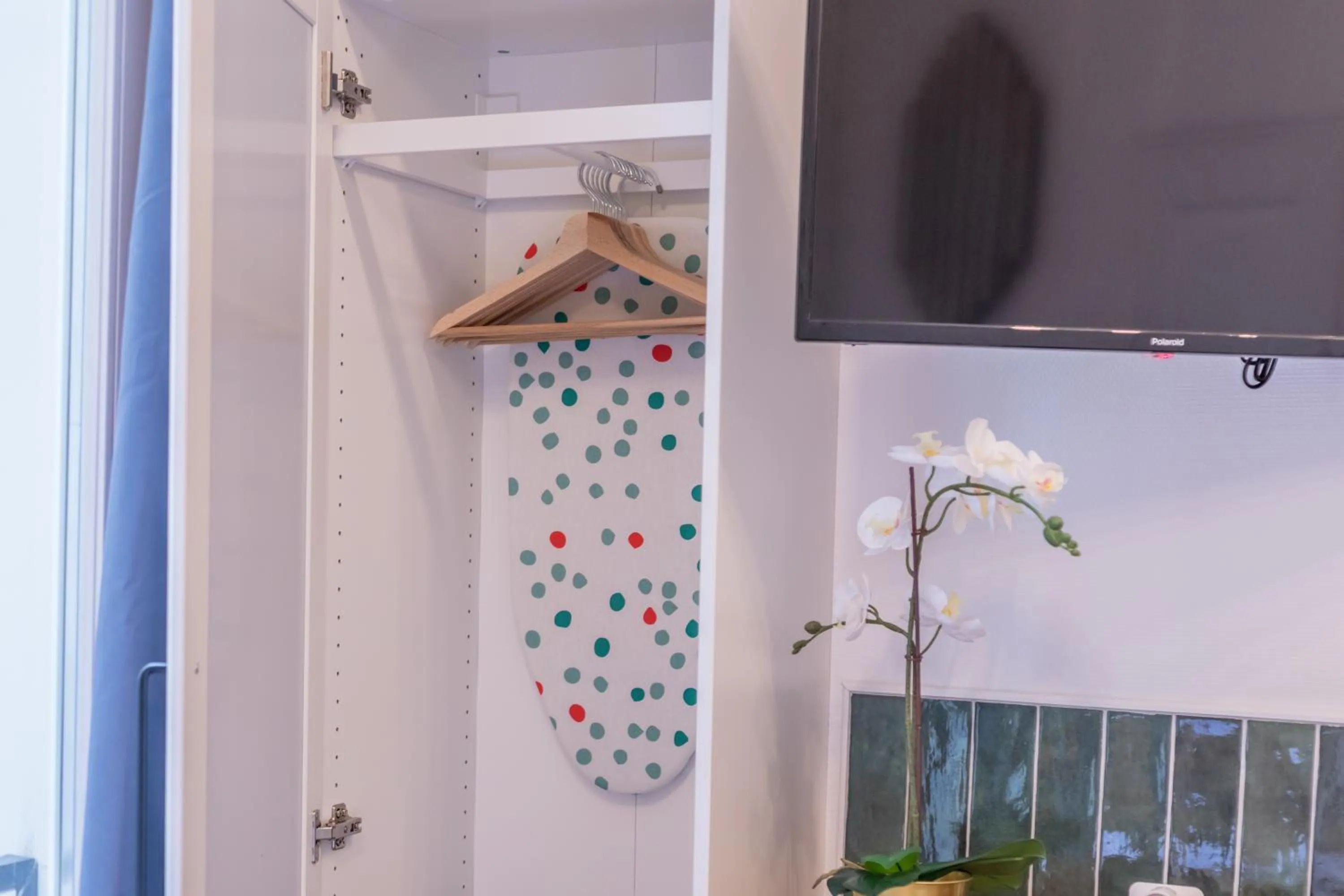 wardrobe in WS Champs-Elysées - Colomb