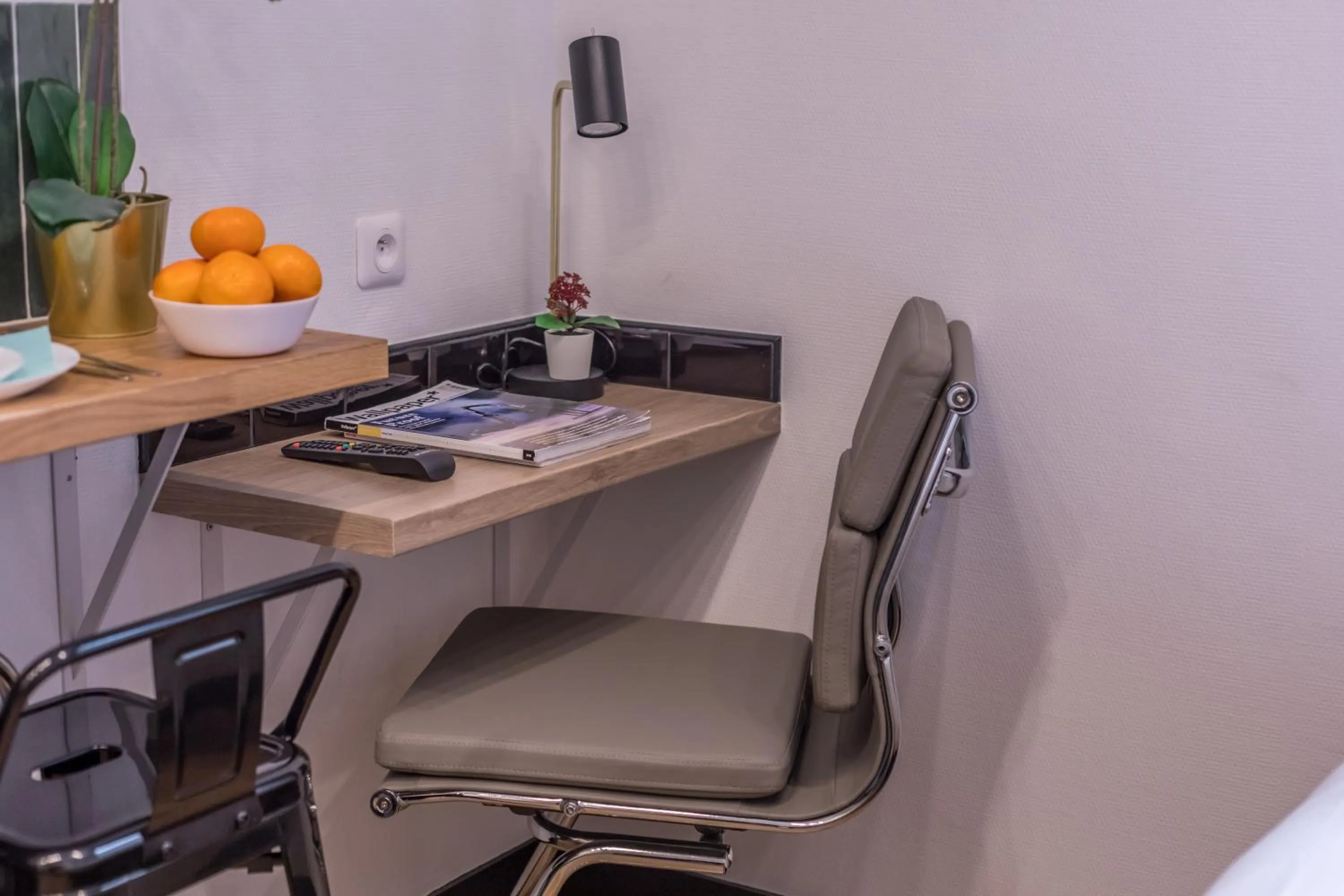 Other in WS Champs-Elysées - Colomb