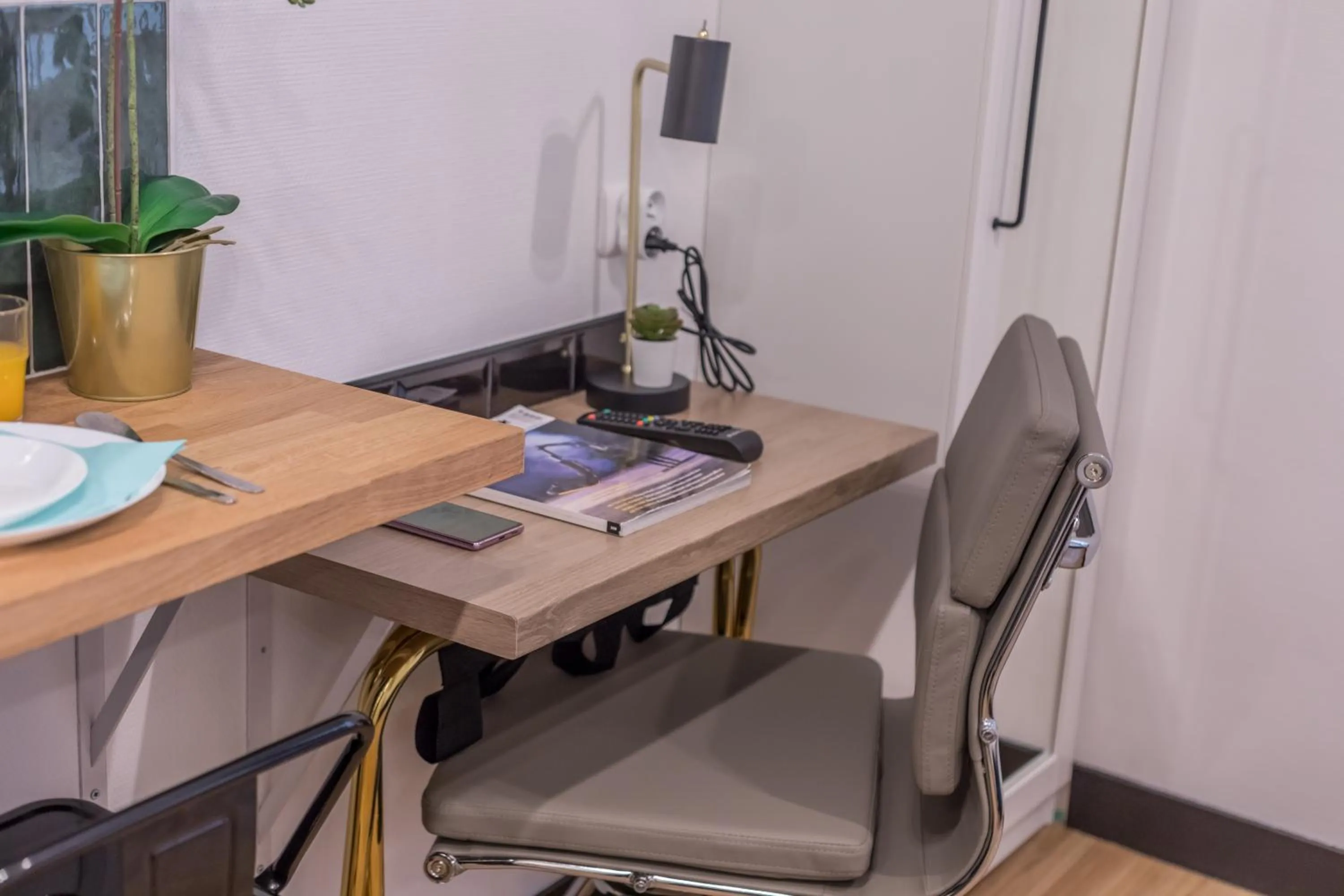 Business facilities in WS Champs-Elysées - Colomb