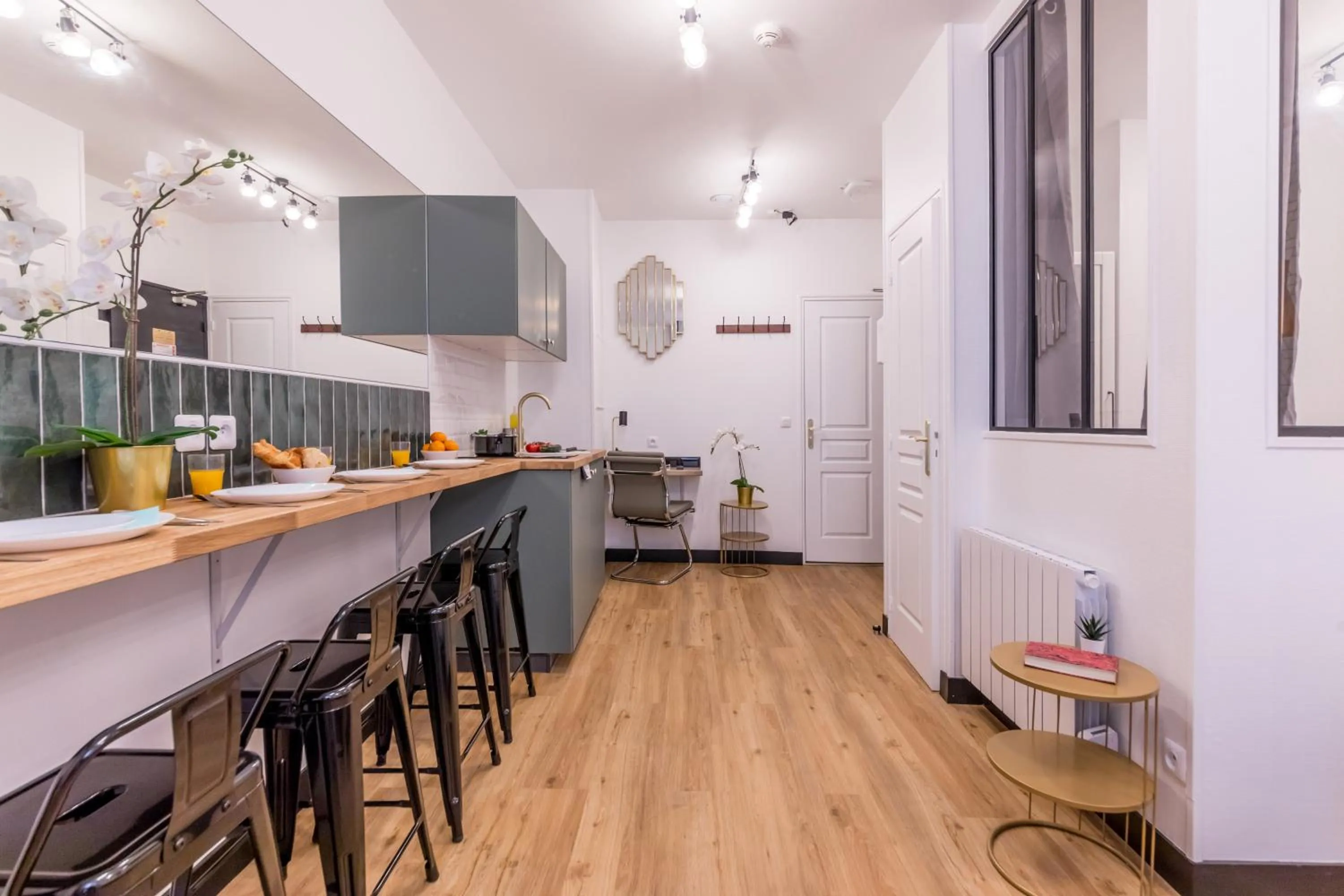 Kitchen or kitchenette in WS Champs-Elysées - Colomb