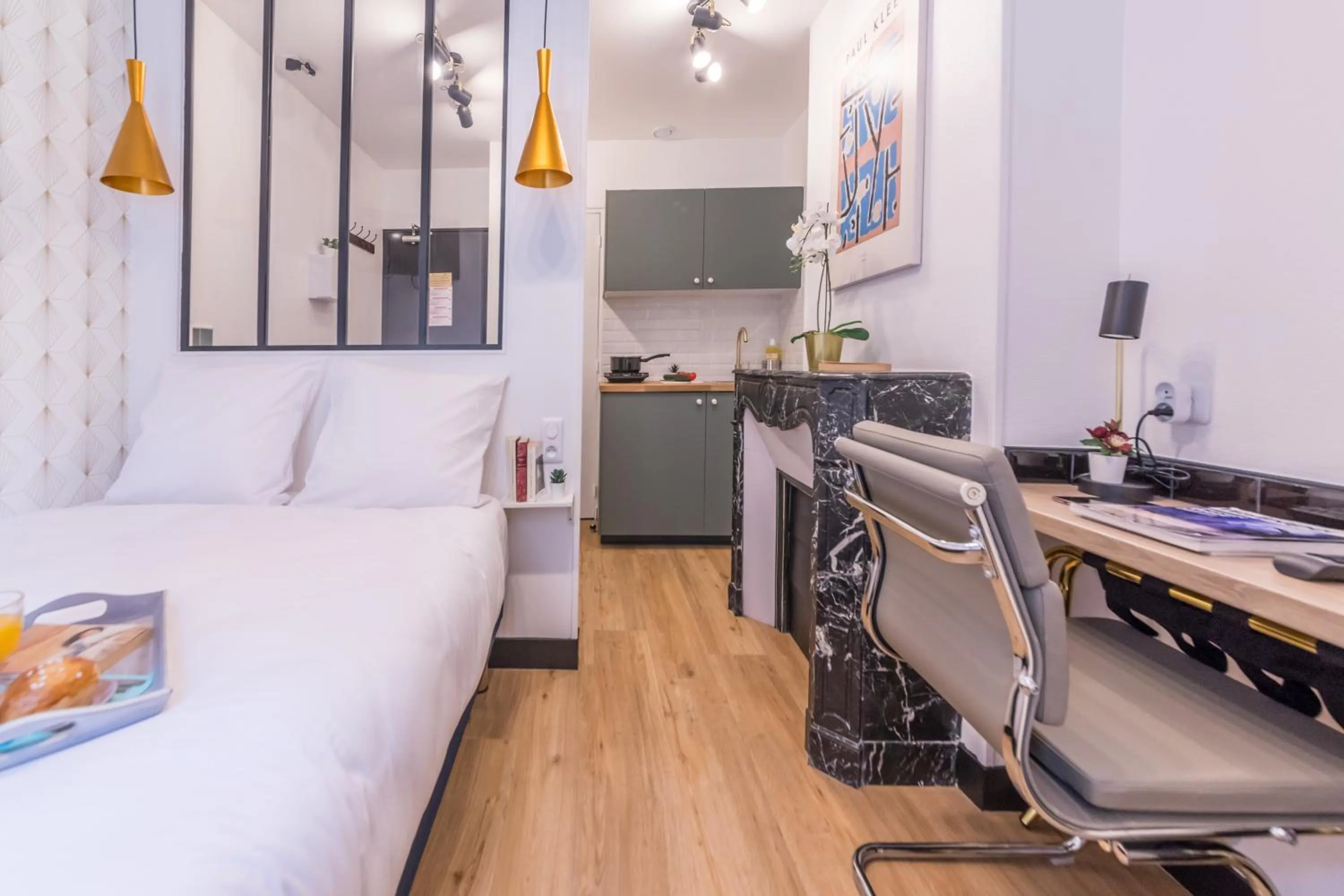 Kitchen or kitchenette in WS Champs-Elysées - Colomb