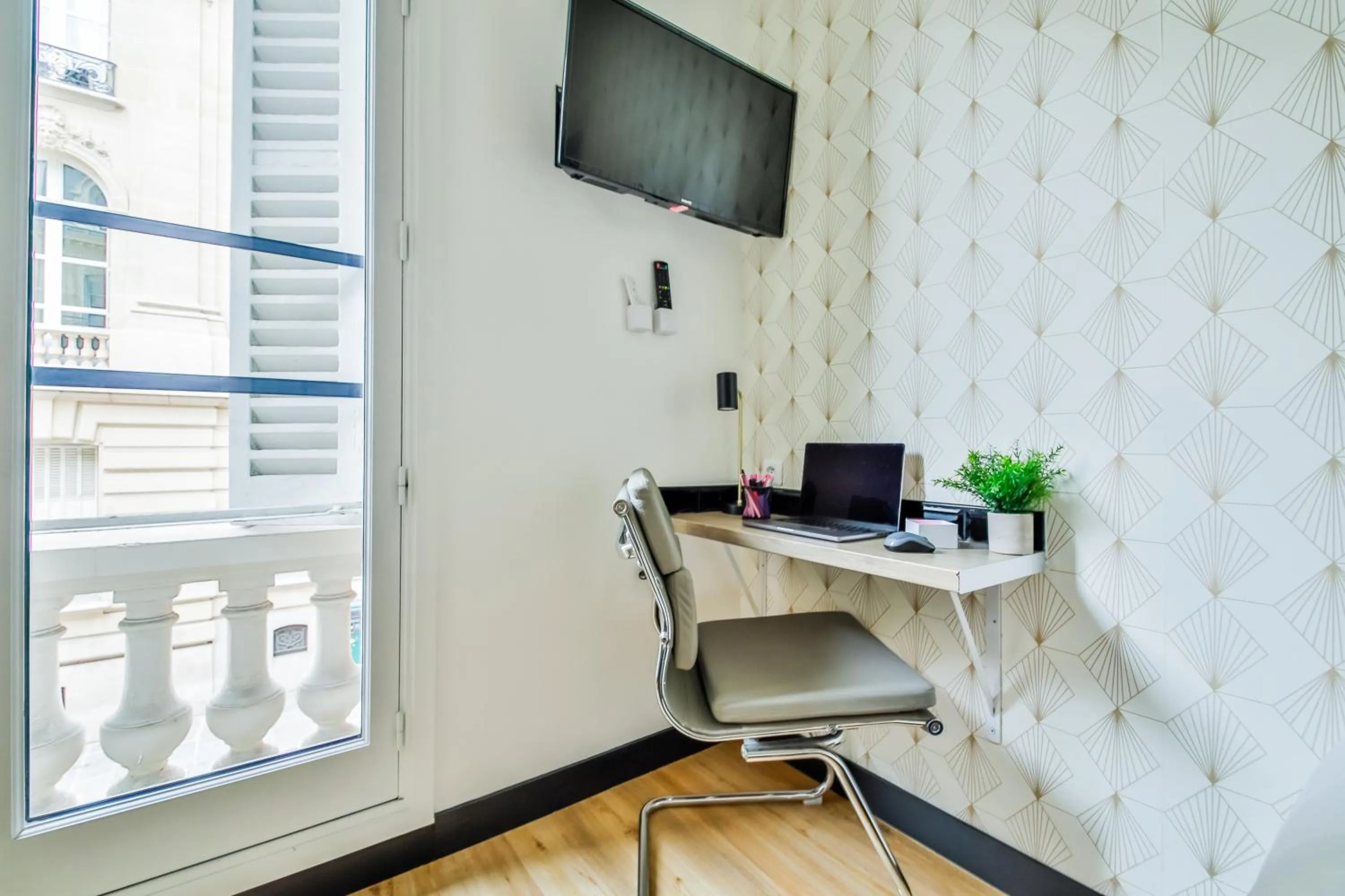 Seating area in WS Champs-Elysées - Colomb