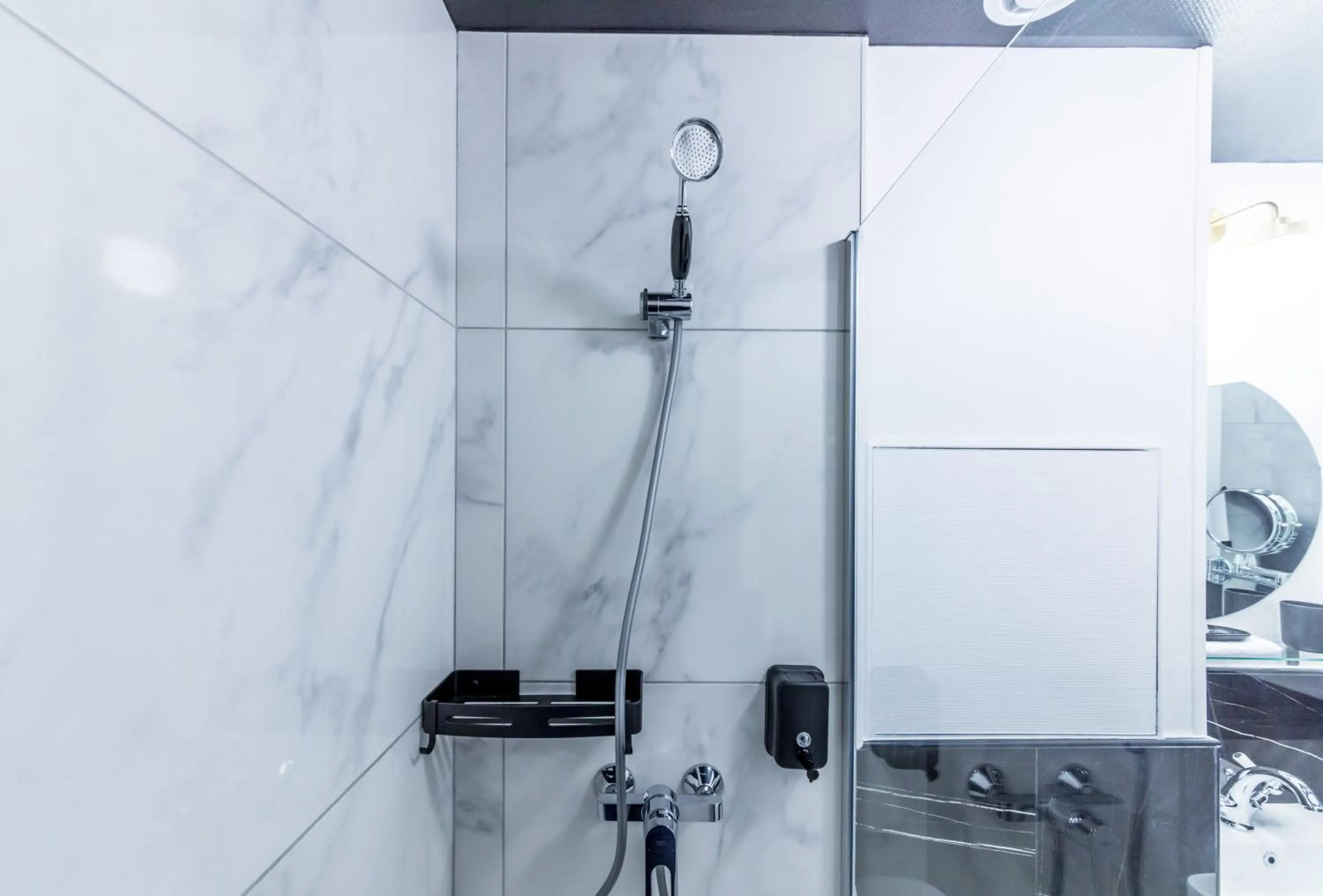 Bathroom in WS Champs-Elysées - Colomb