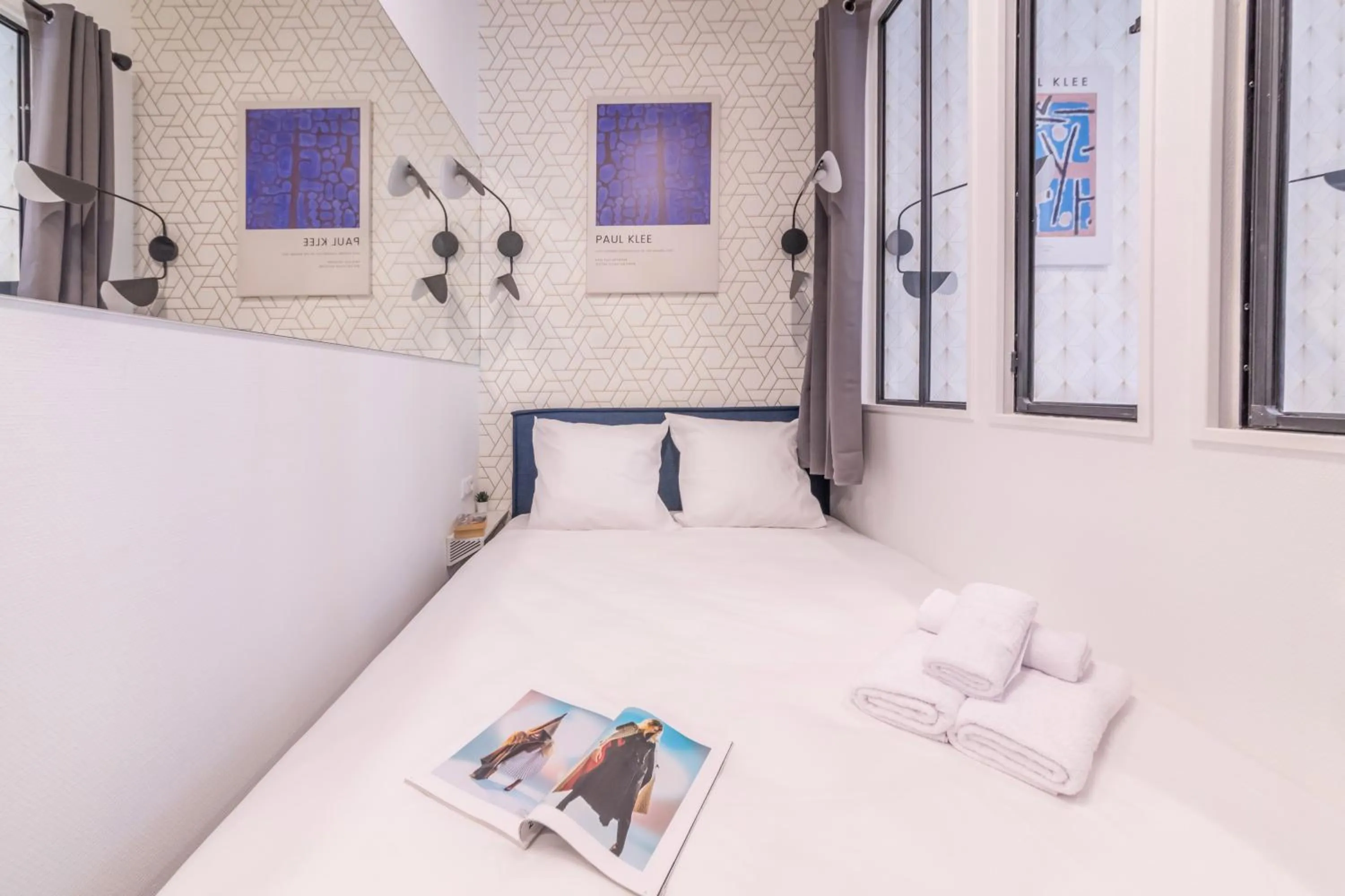 Bed in WS Champs-Elysées - Colomb