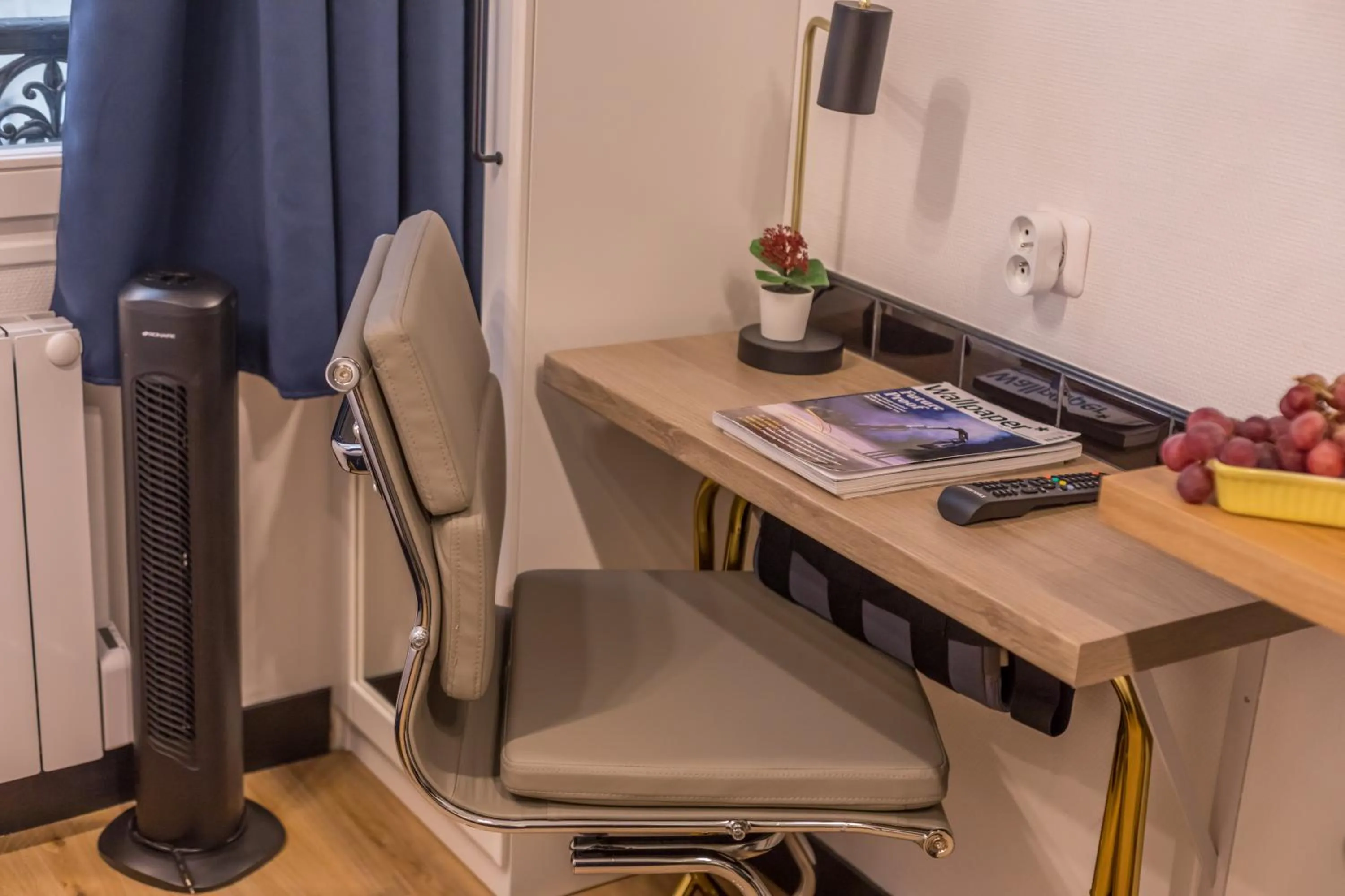 Other in WS Champs-Elysées - Colomb