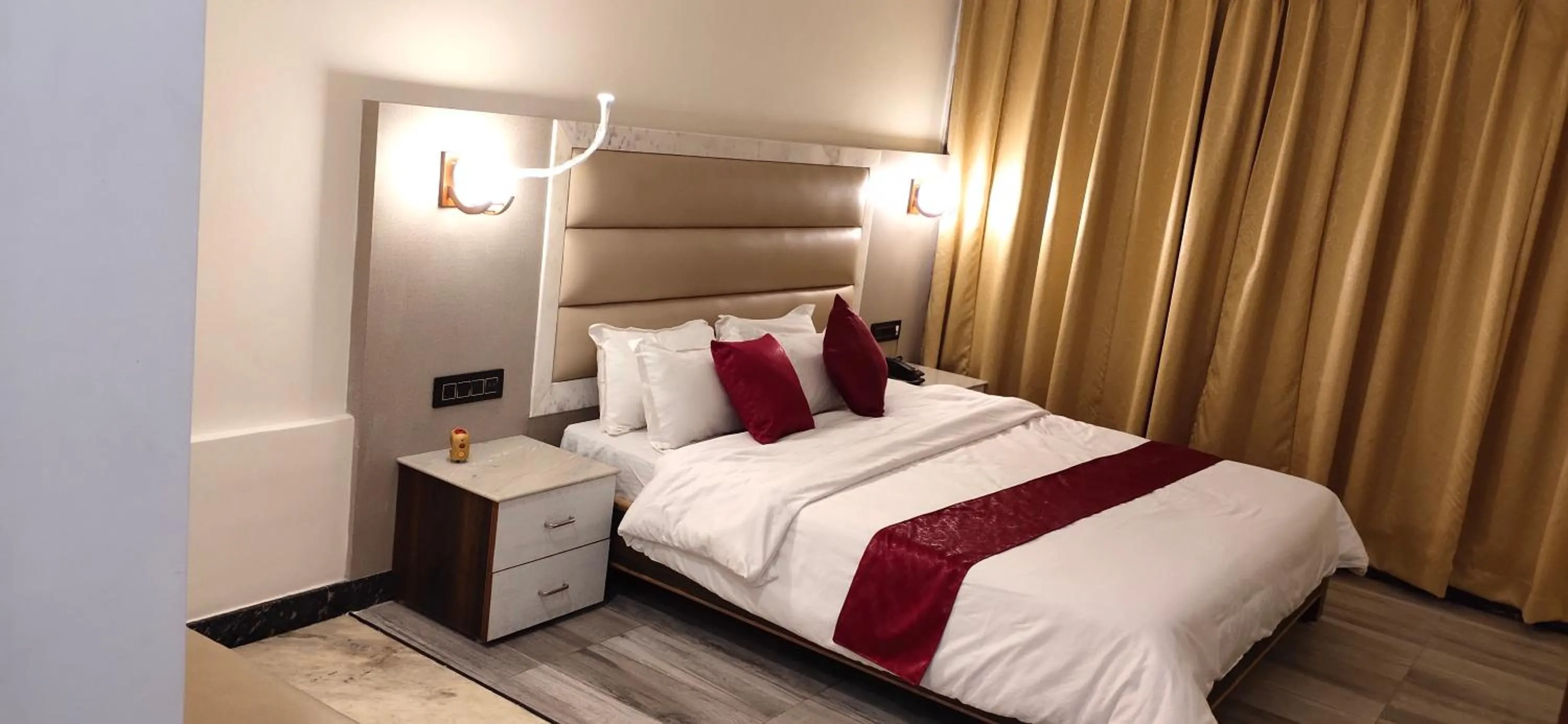 Bedroom, Bed in The Jamun Tree