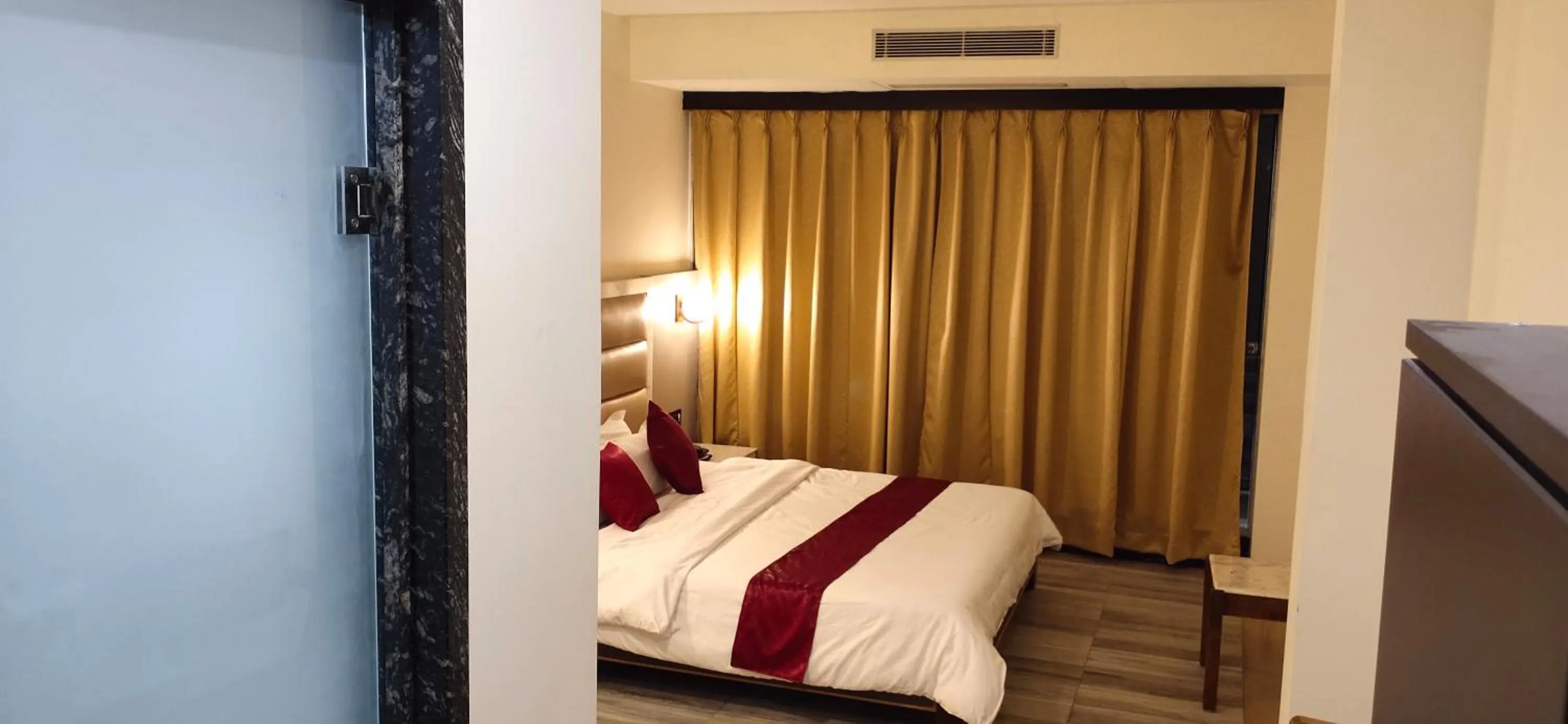 Bedroom, Bed in The Jamun Tree