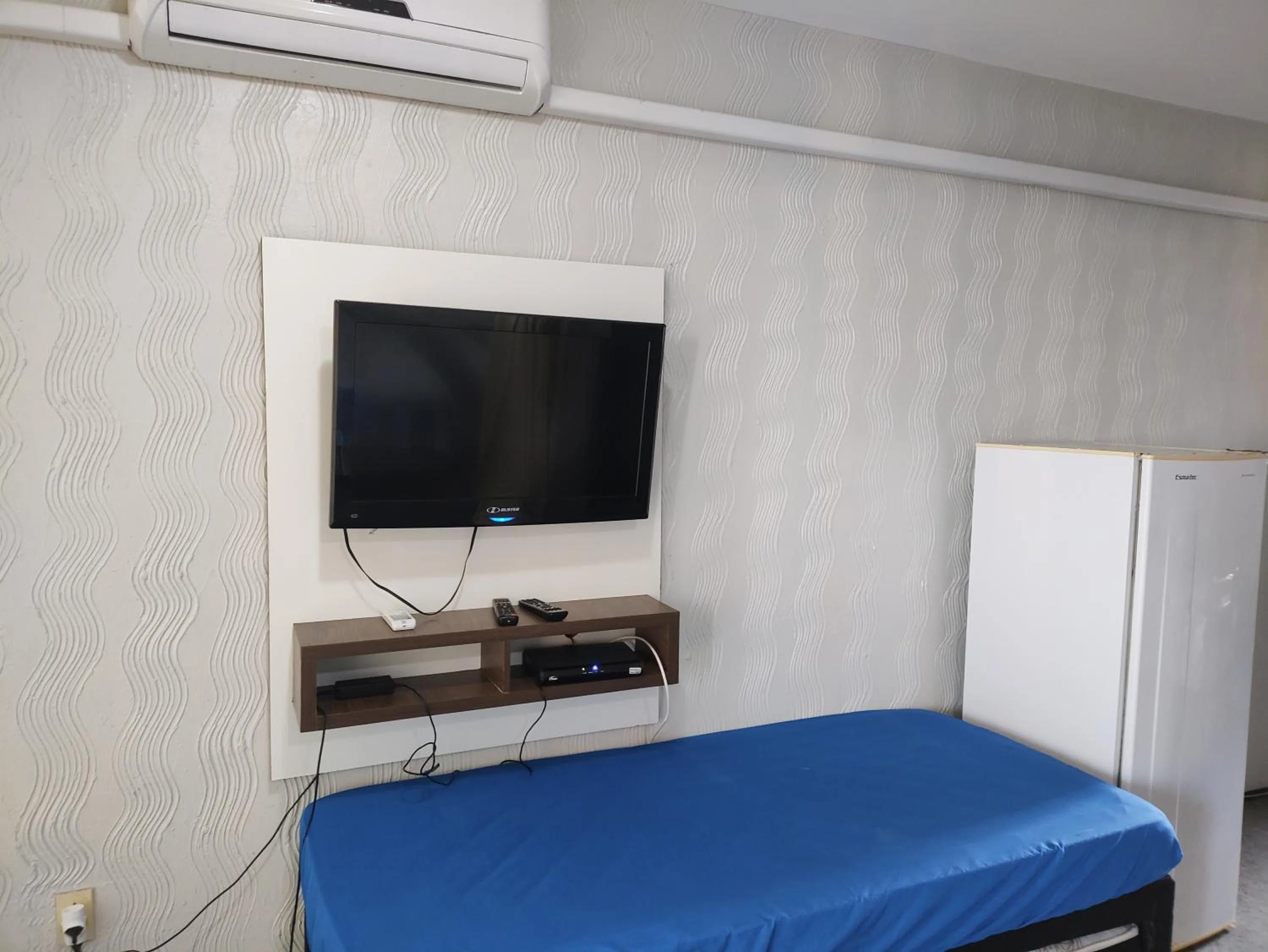 TV and multimedia in Via Venetto Flat próximo a feirinha da beira-mar Fortaleza