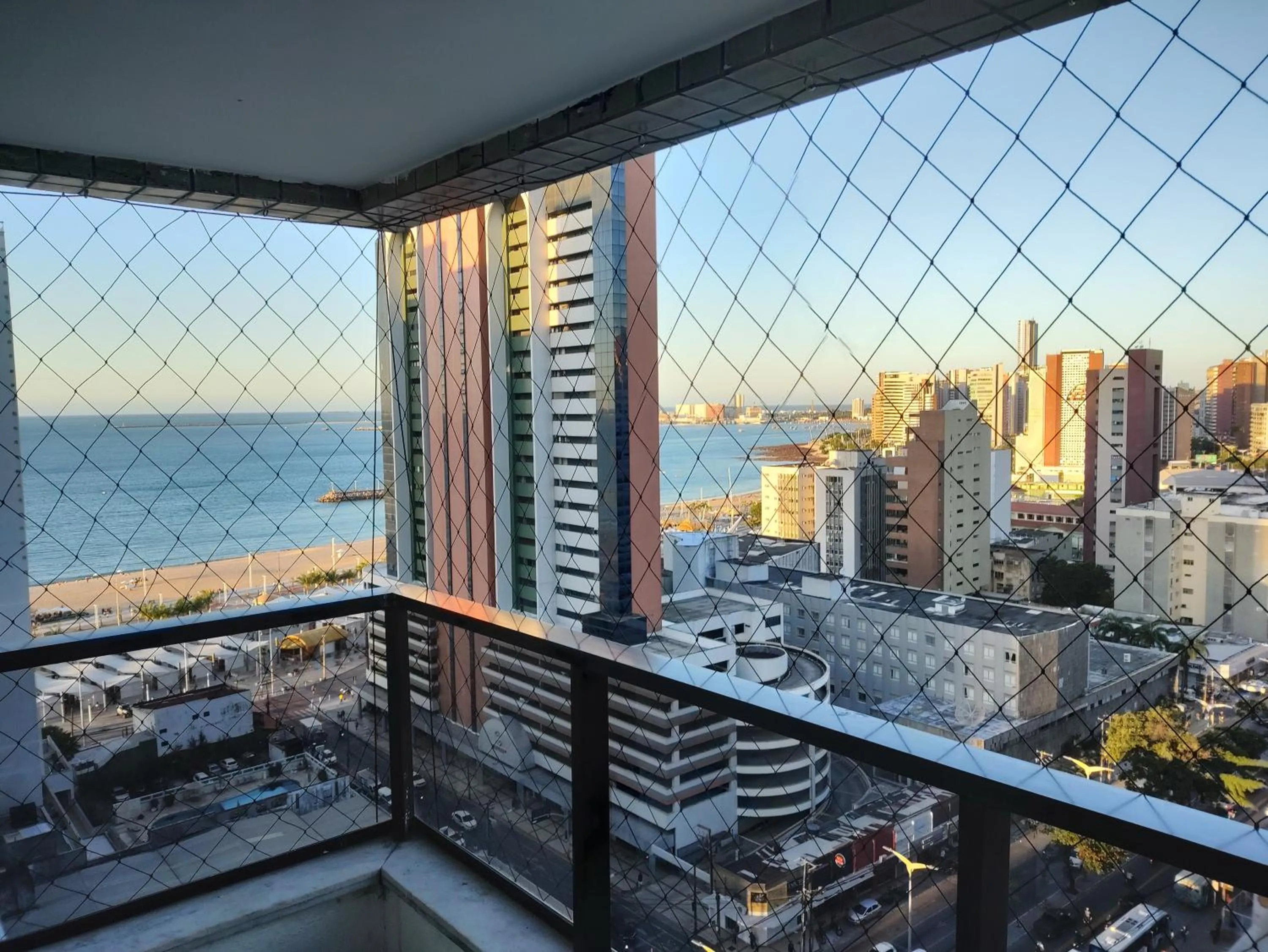 Sea view in Via Venetto Flat próximo a feirinha da beira-mar Fortaleza